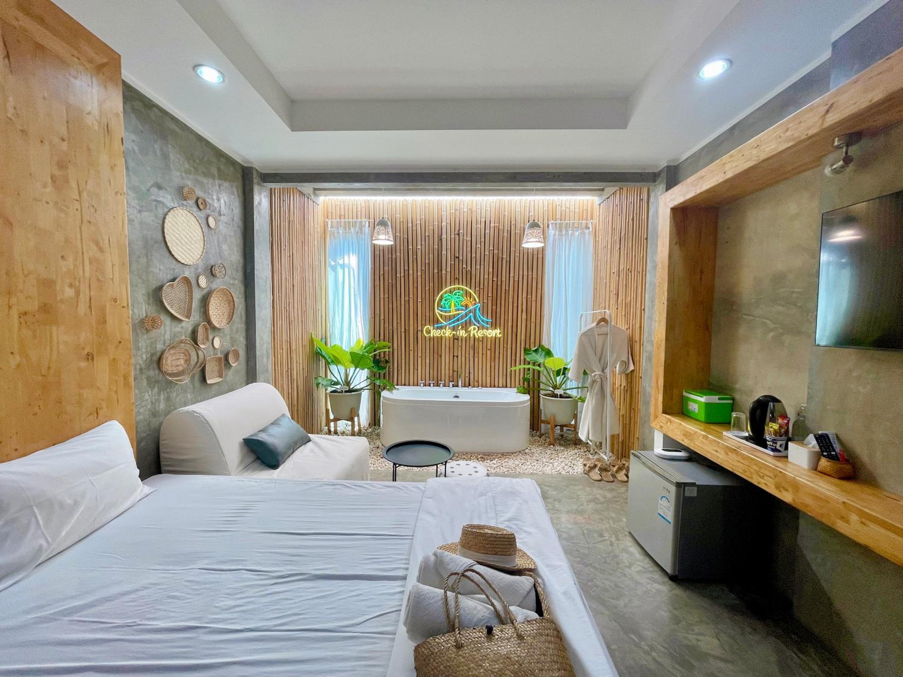 Deluxe Double Room with Bath