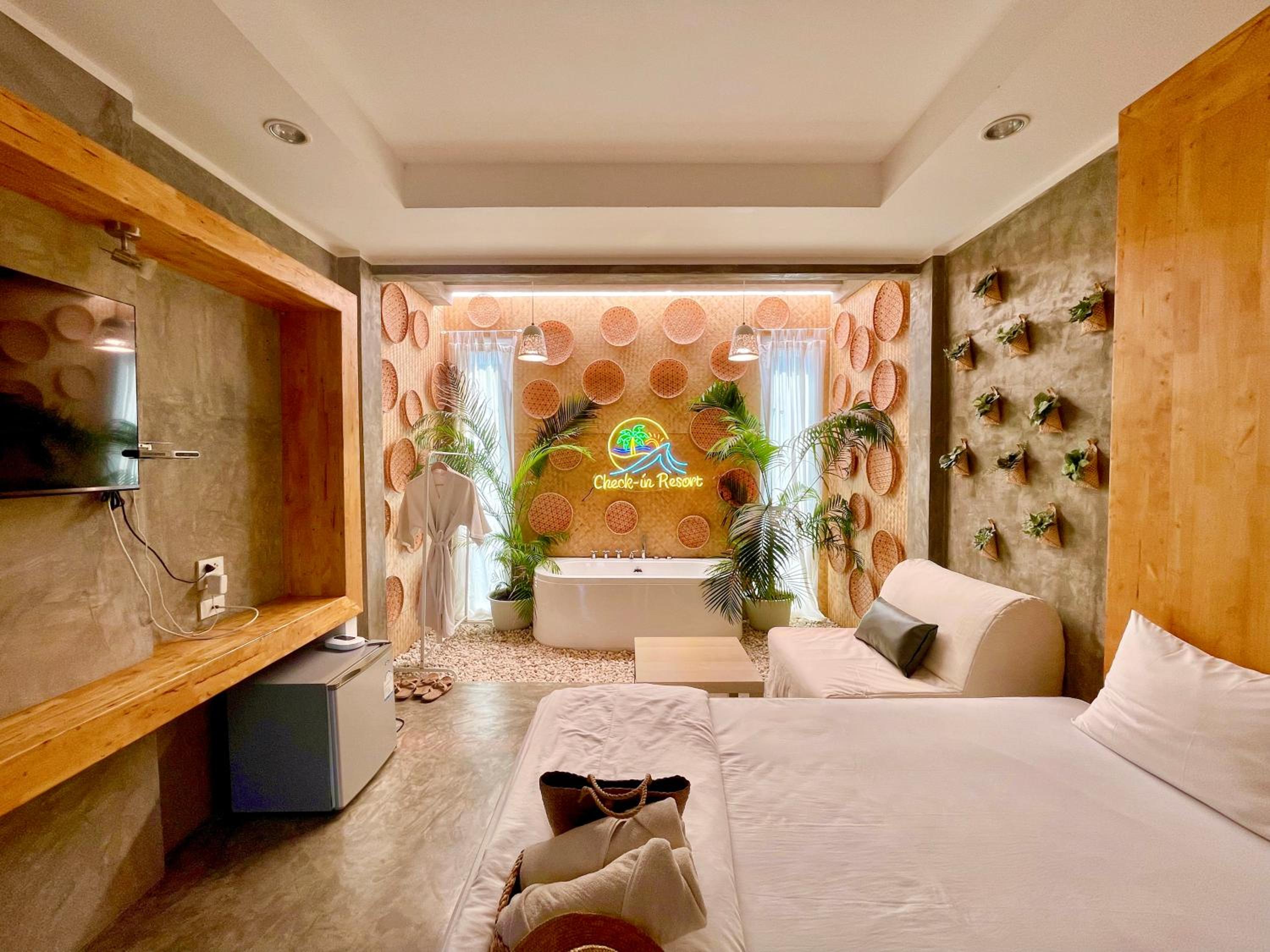 Deluxe Double Room with Bath