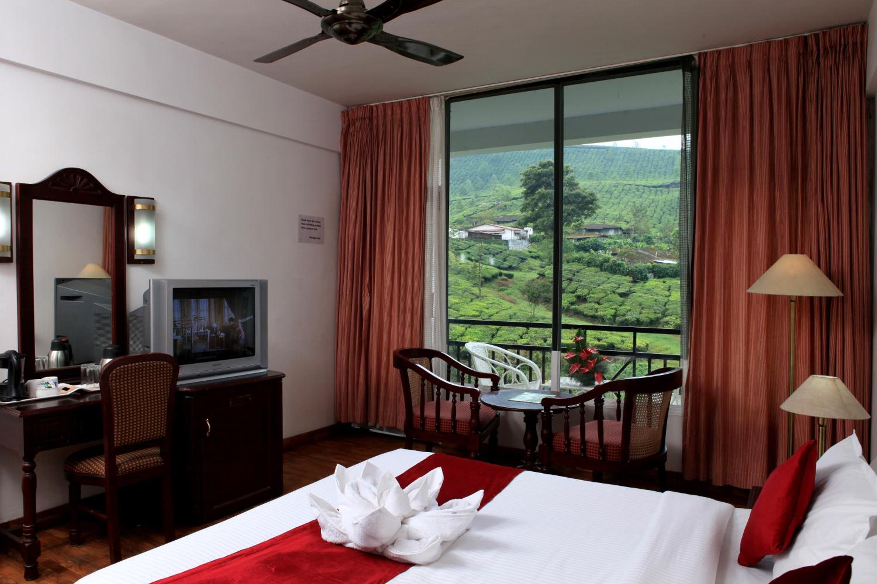Double Room with Balcony - Photo 5
