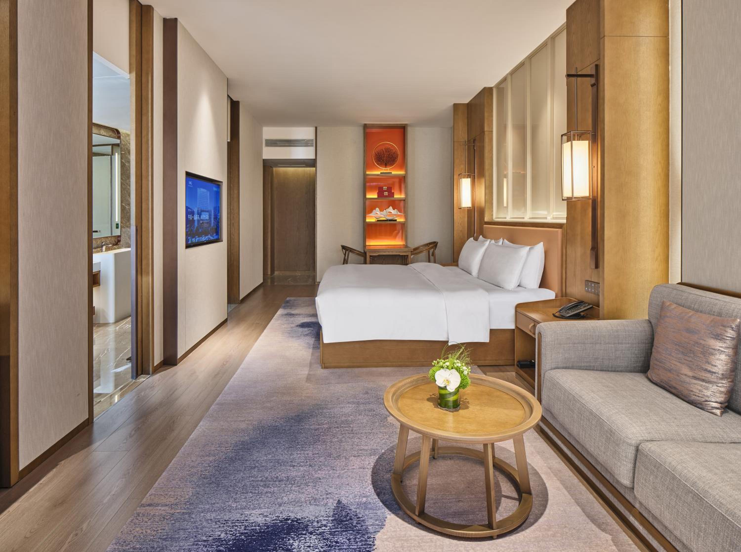 1 King Junior Suite Luxury Bath View photo 3