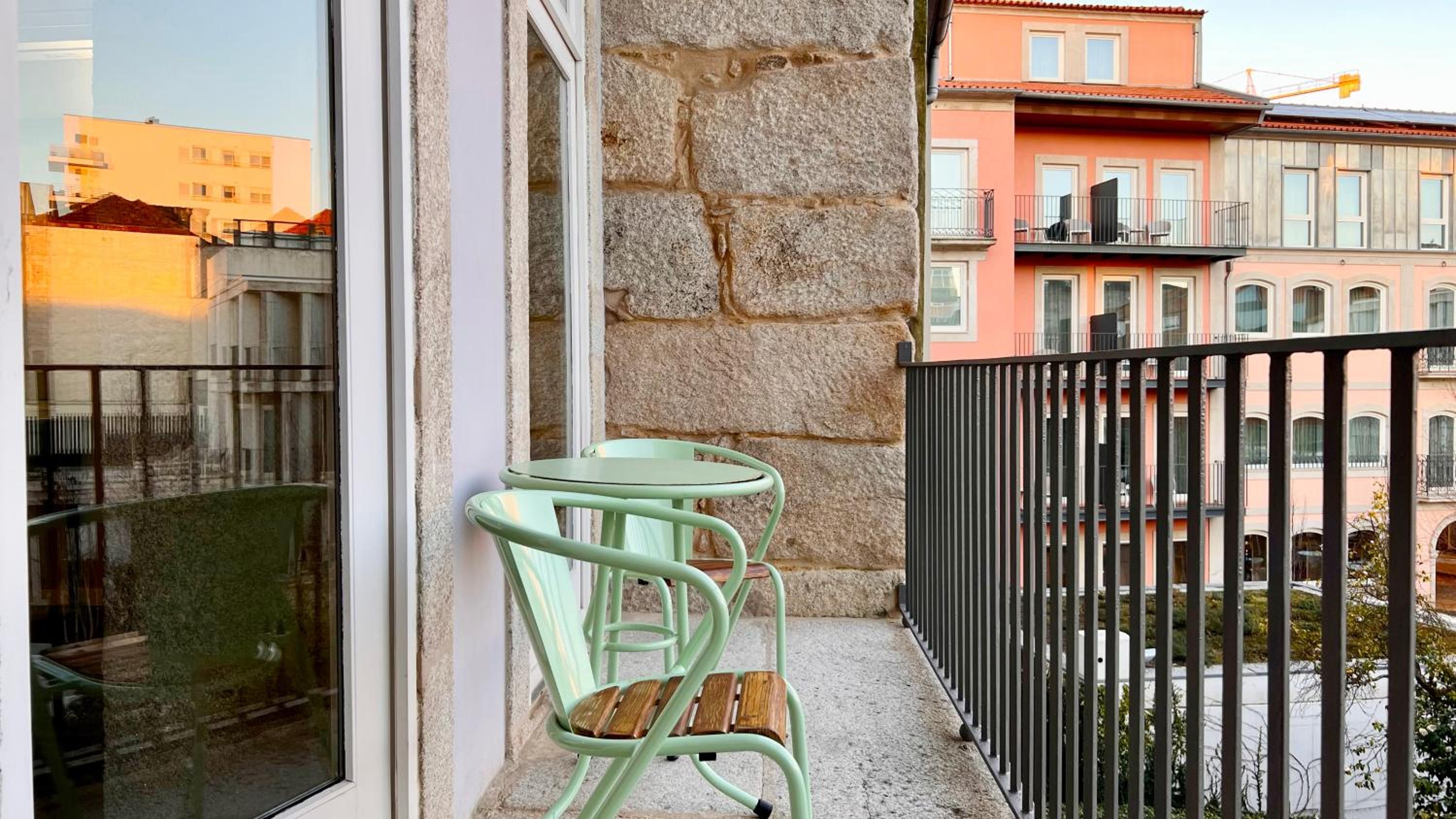 Superior Double Room with Balcony - Photo 9