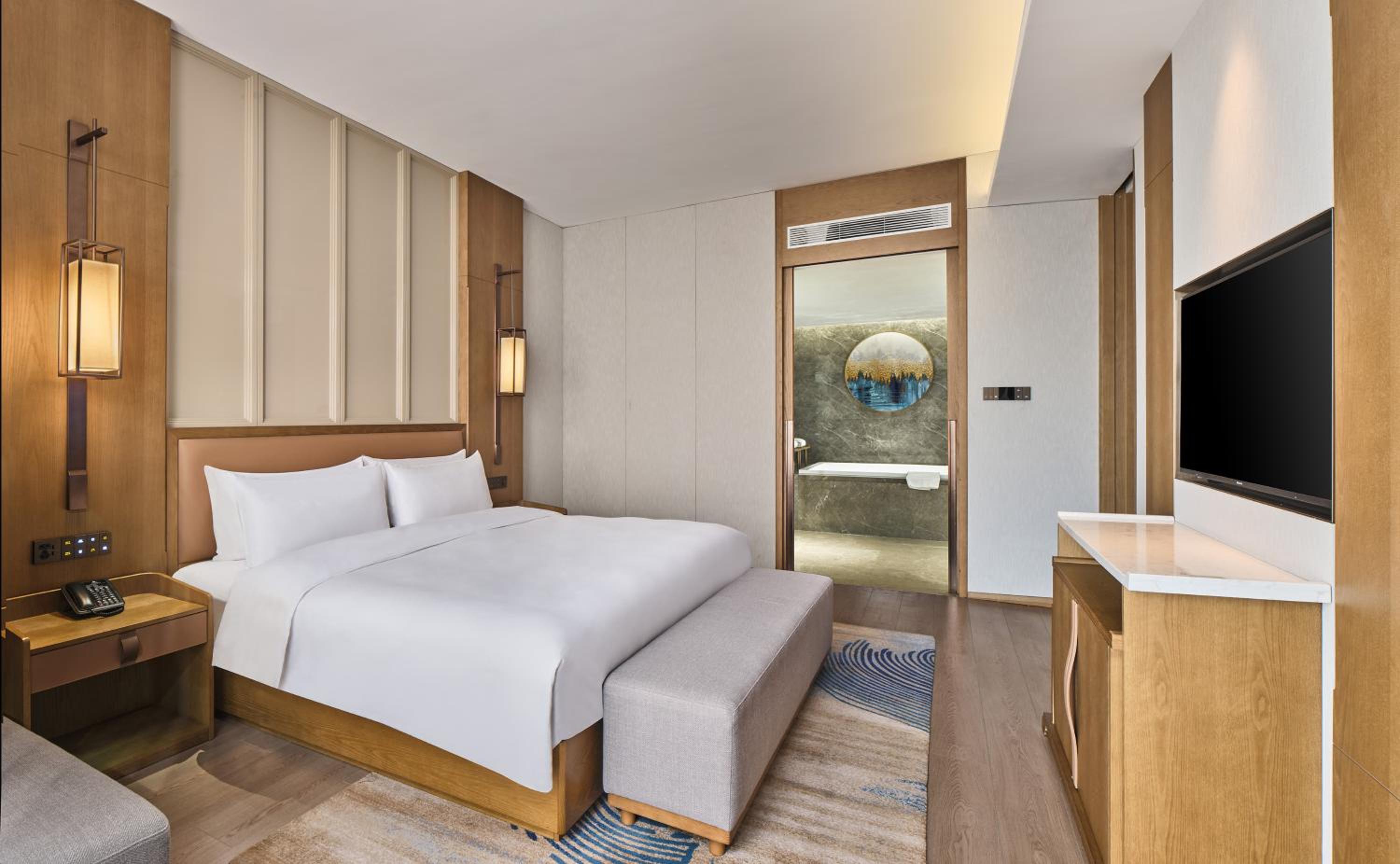 One-Bedroom King Suite photo 2