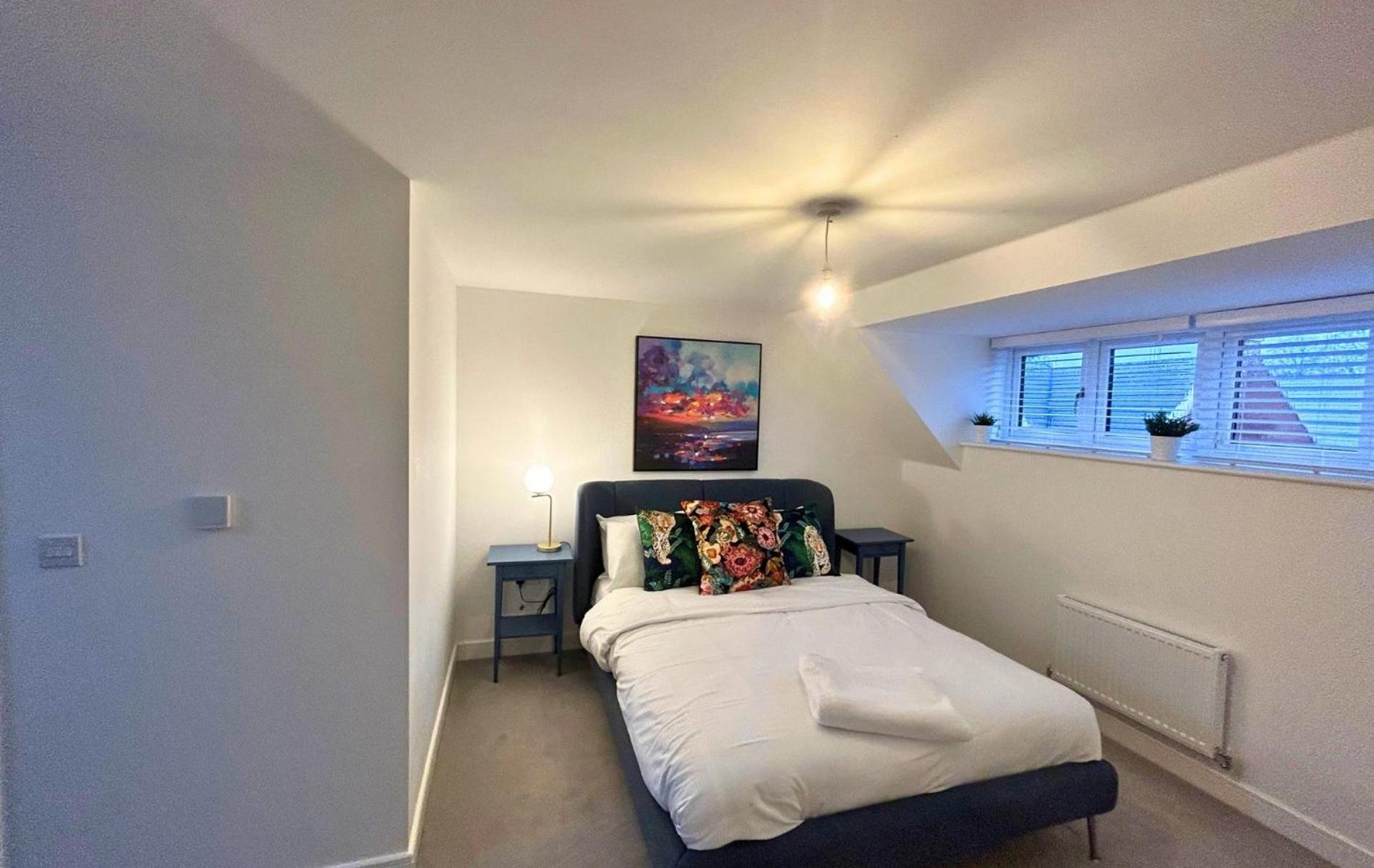 Four-Bedroom House photo 3
