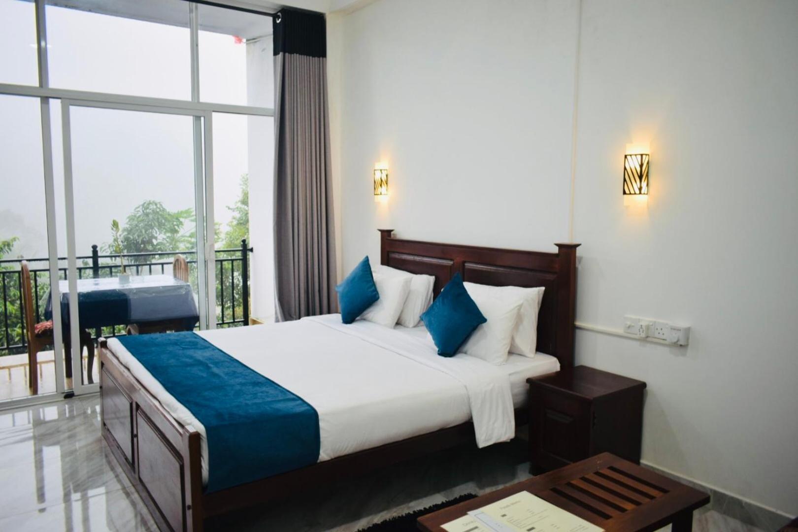 Double Room with Balcony photo 3