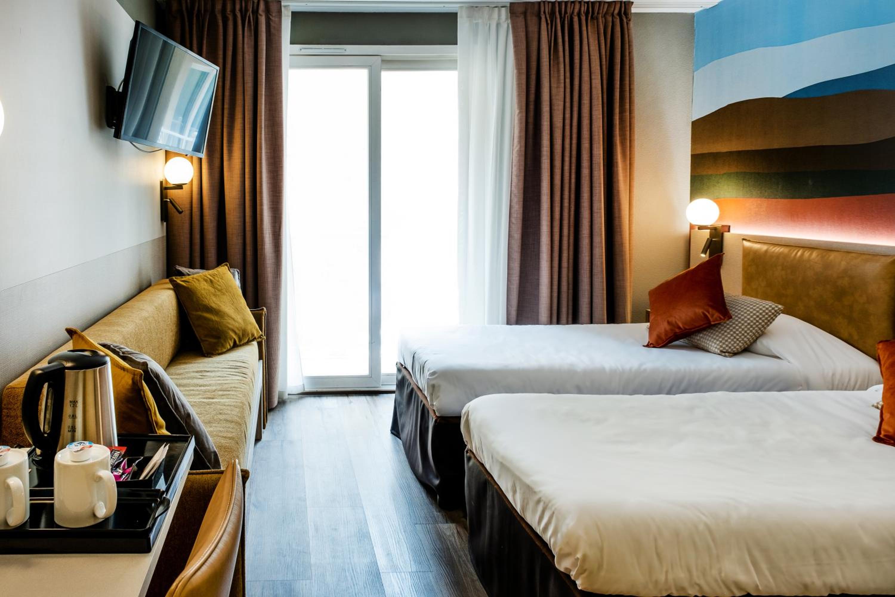 Superior Double or Twin Room with Balcony - Photo 8
