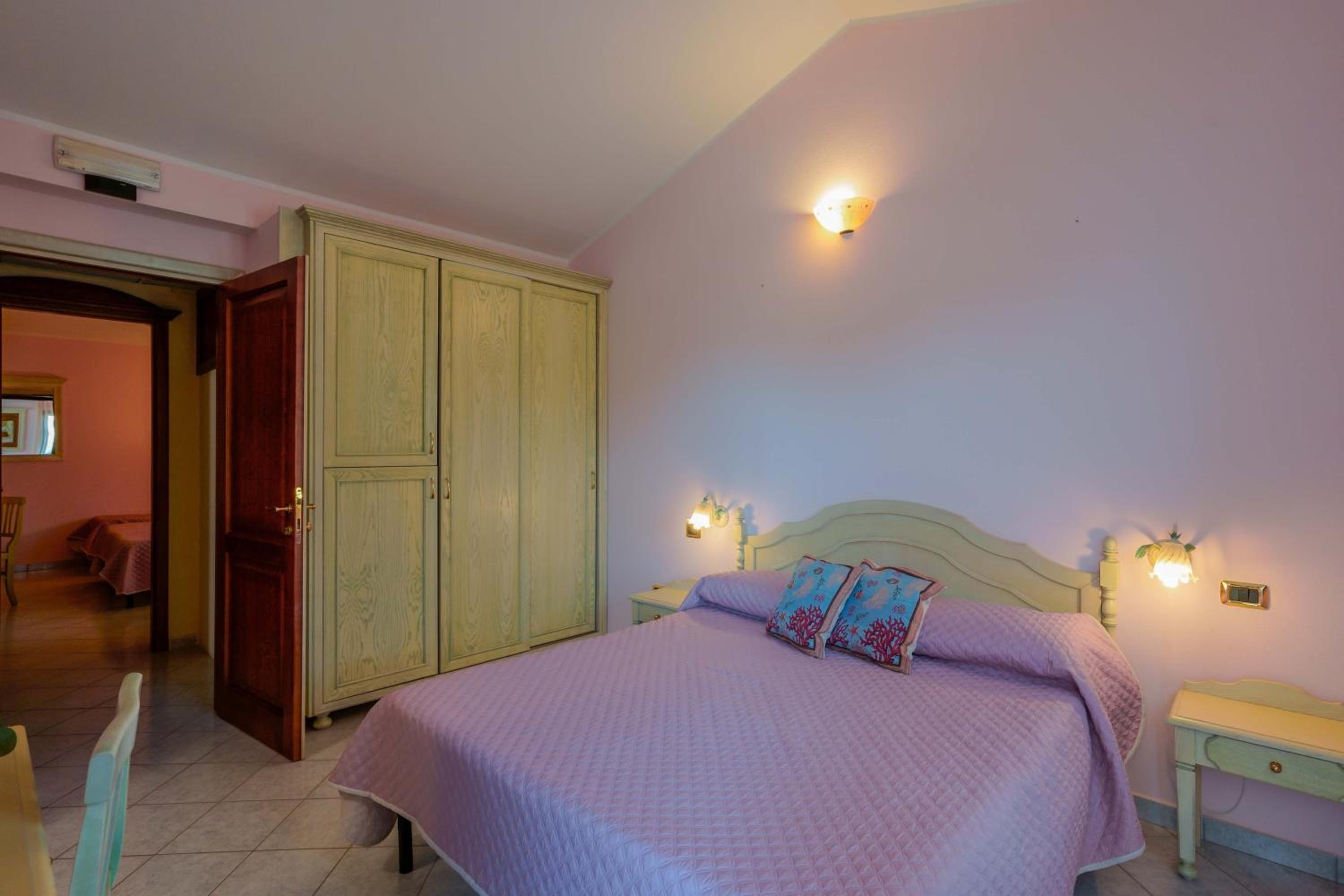 Two Connecting Double Rooms