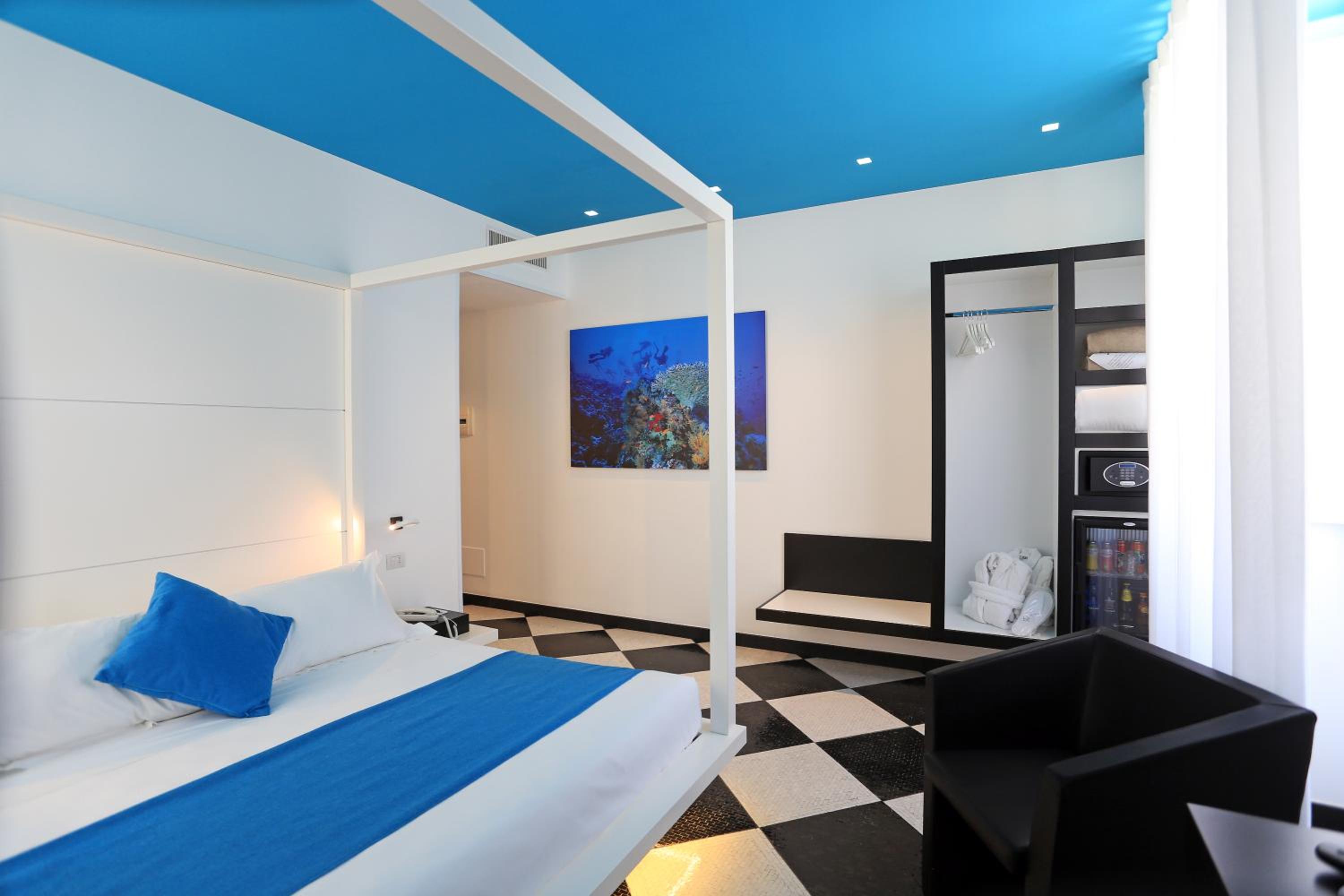 King Room with Pool View photo 1