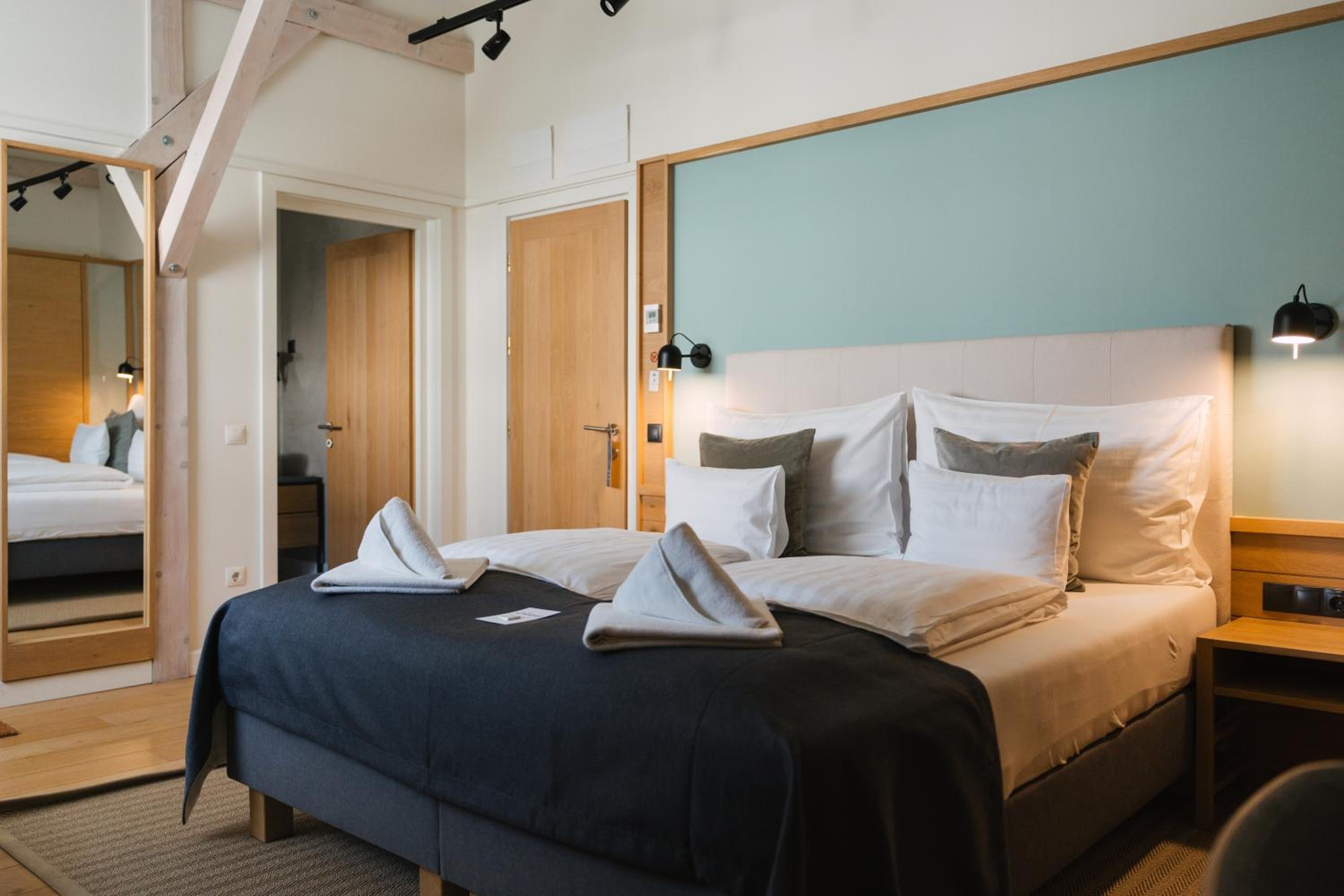 Comfort King Room