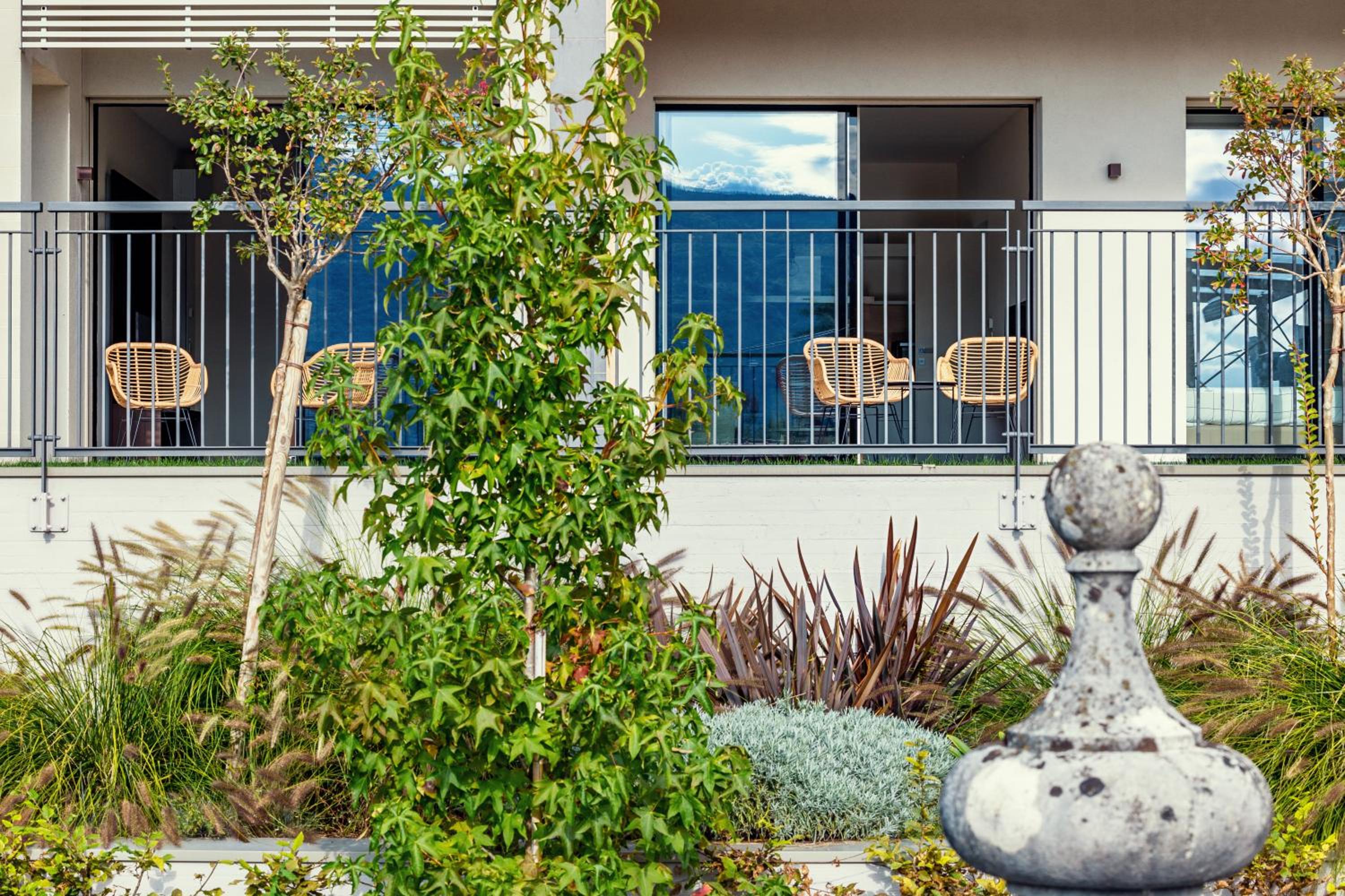 Apartment with Lake View photo 2