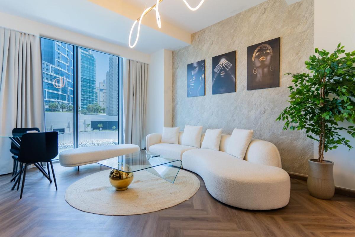 Apartment photo 2