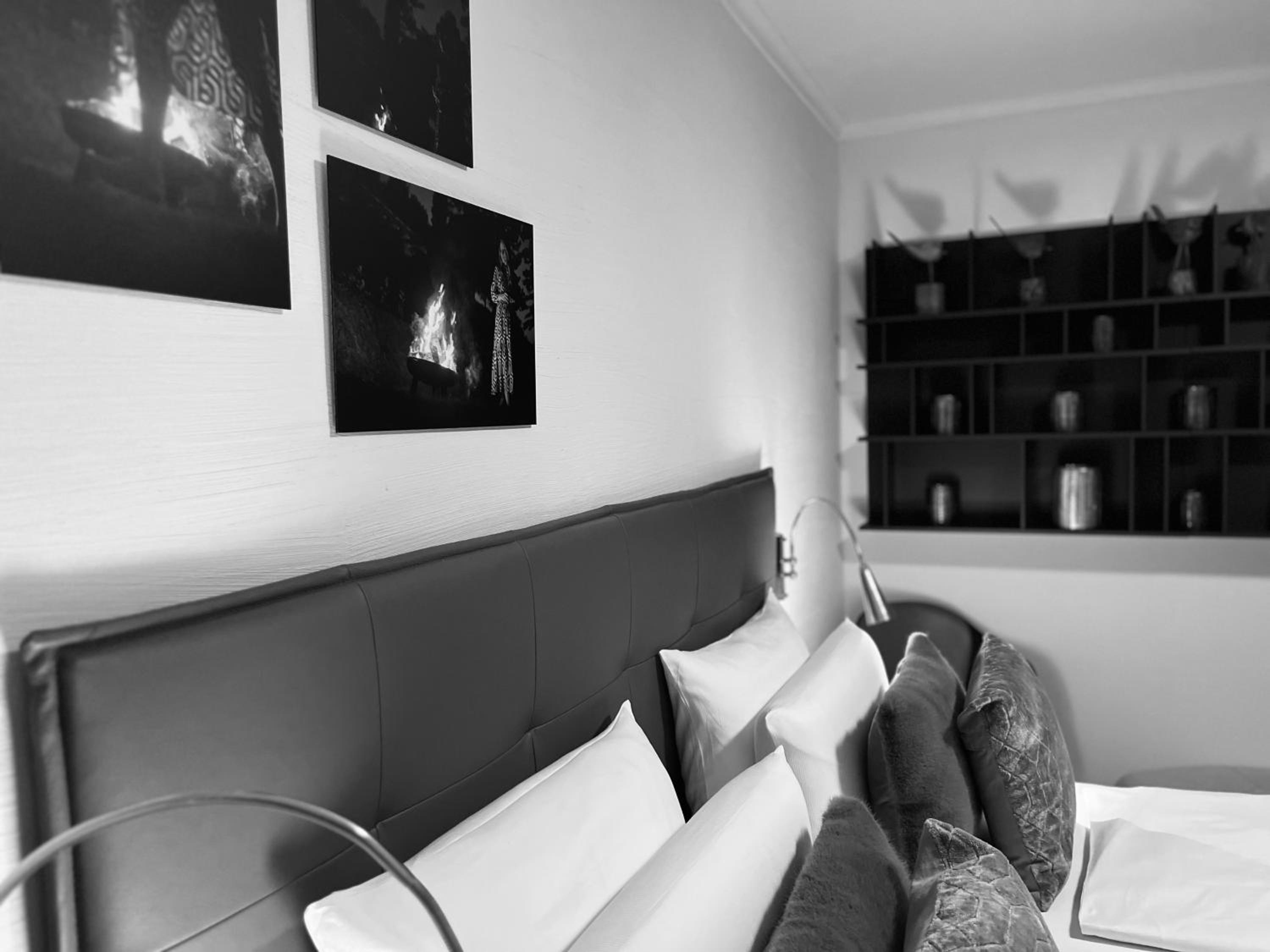 Suite 40 Parkside - Photo 2