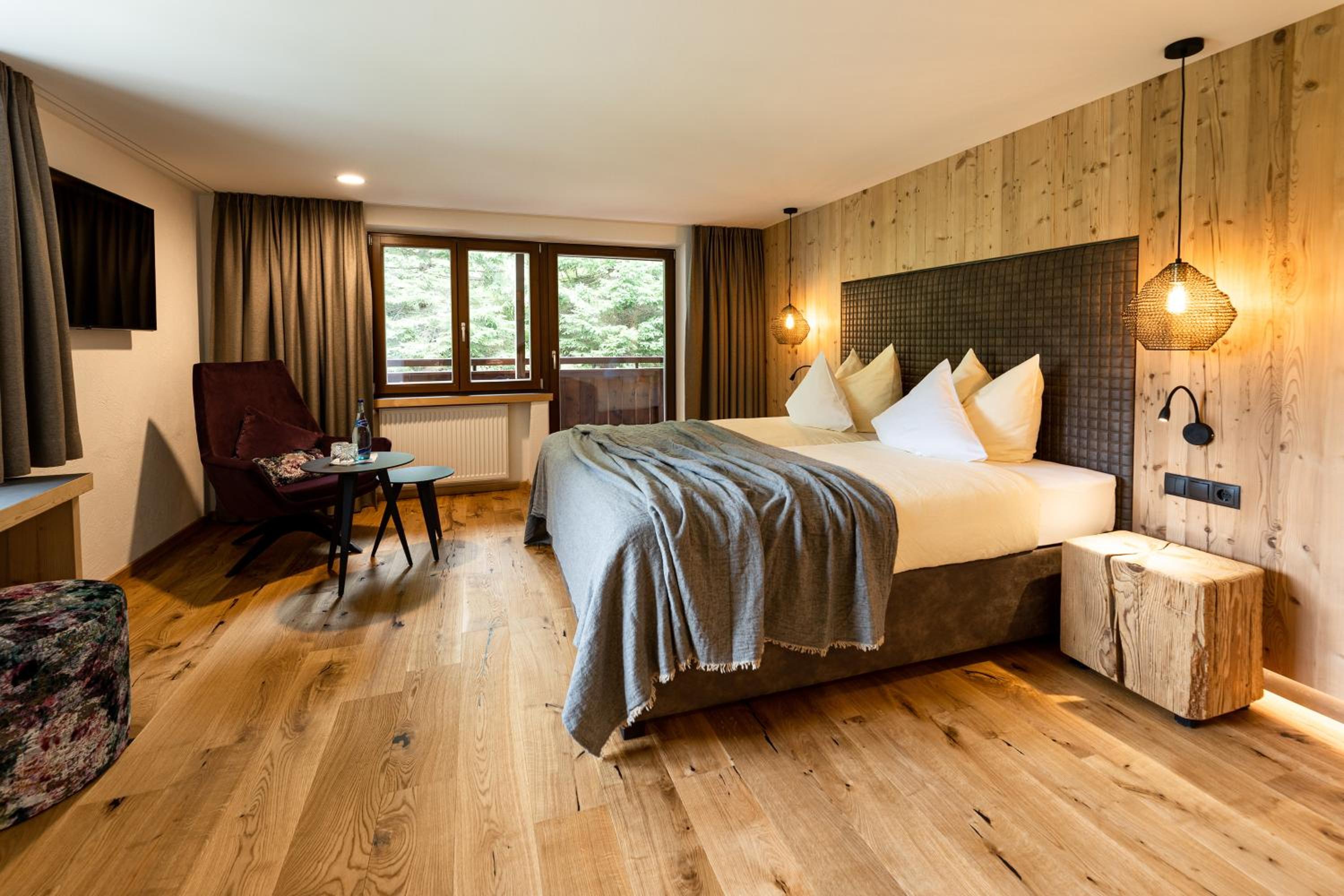 Superior Double Room with Balcony - Photo 1