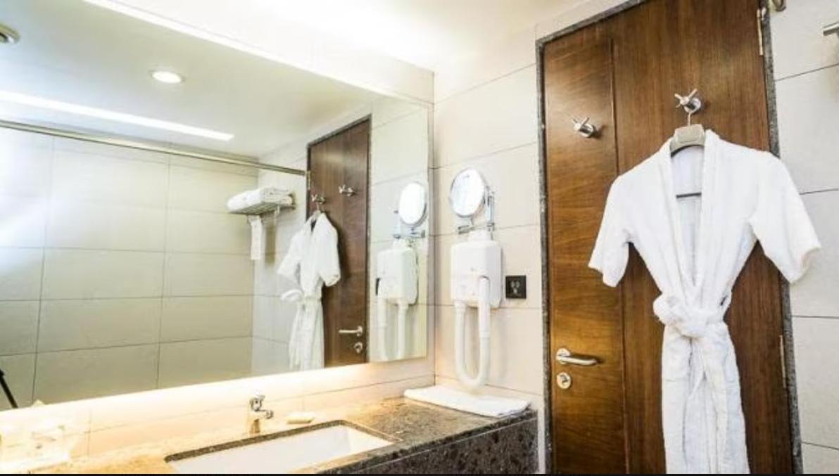 Deluxe Room (10% discount on Laundry) - Photo 5