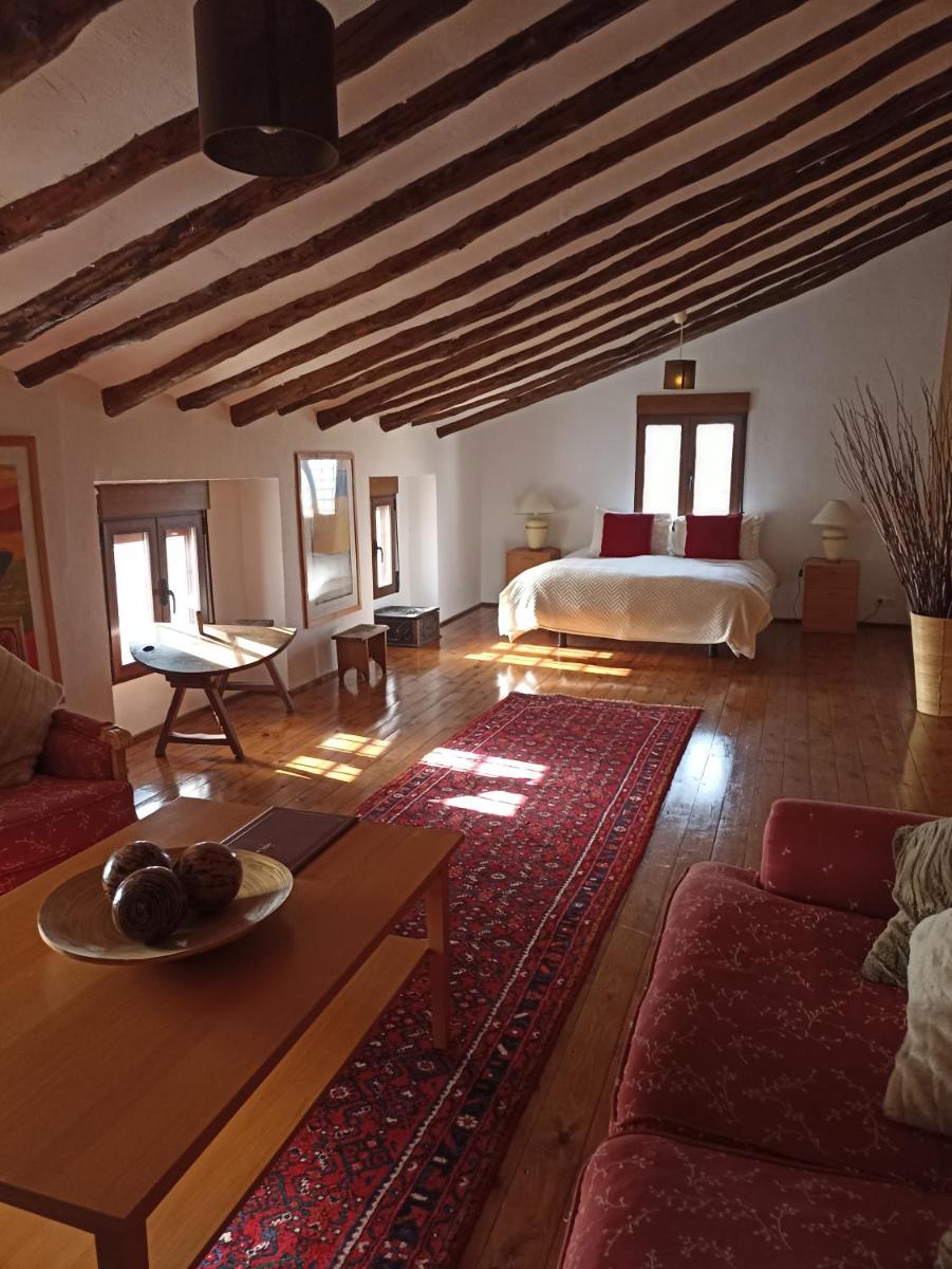 Deluxe Suite - Photo 1