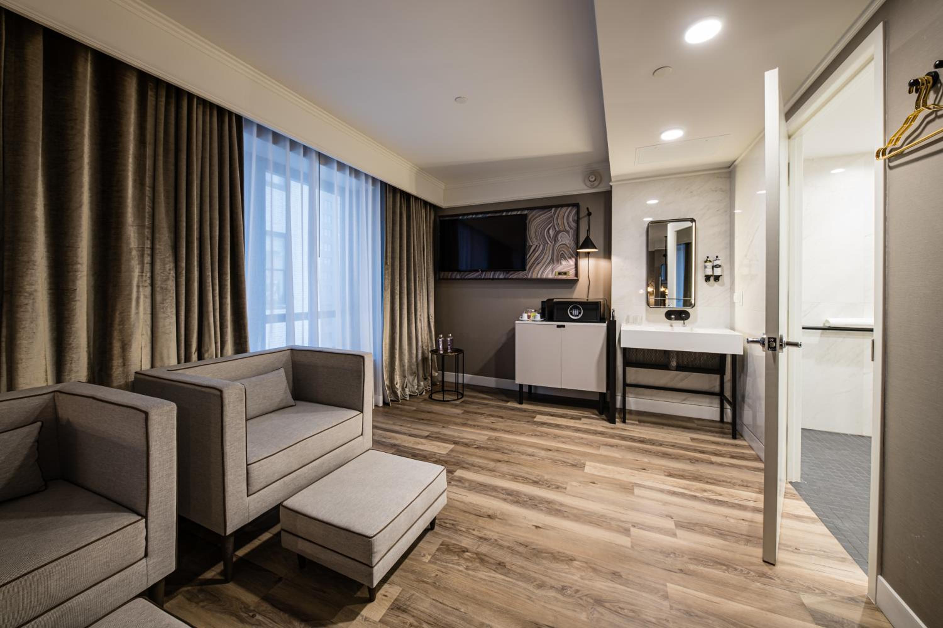 ADA – Junior Suite