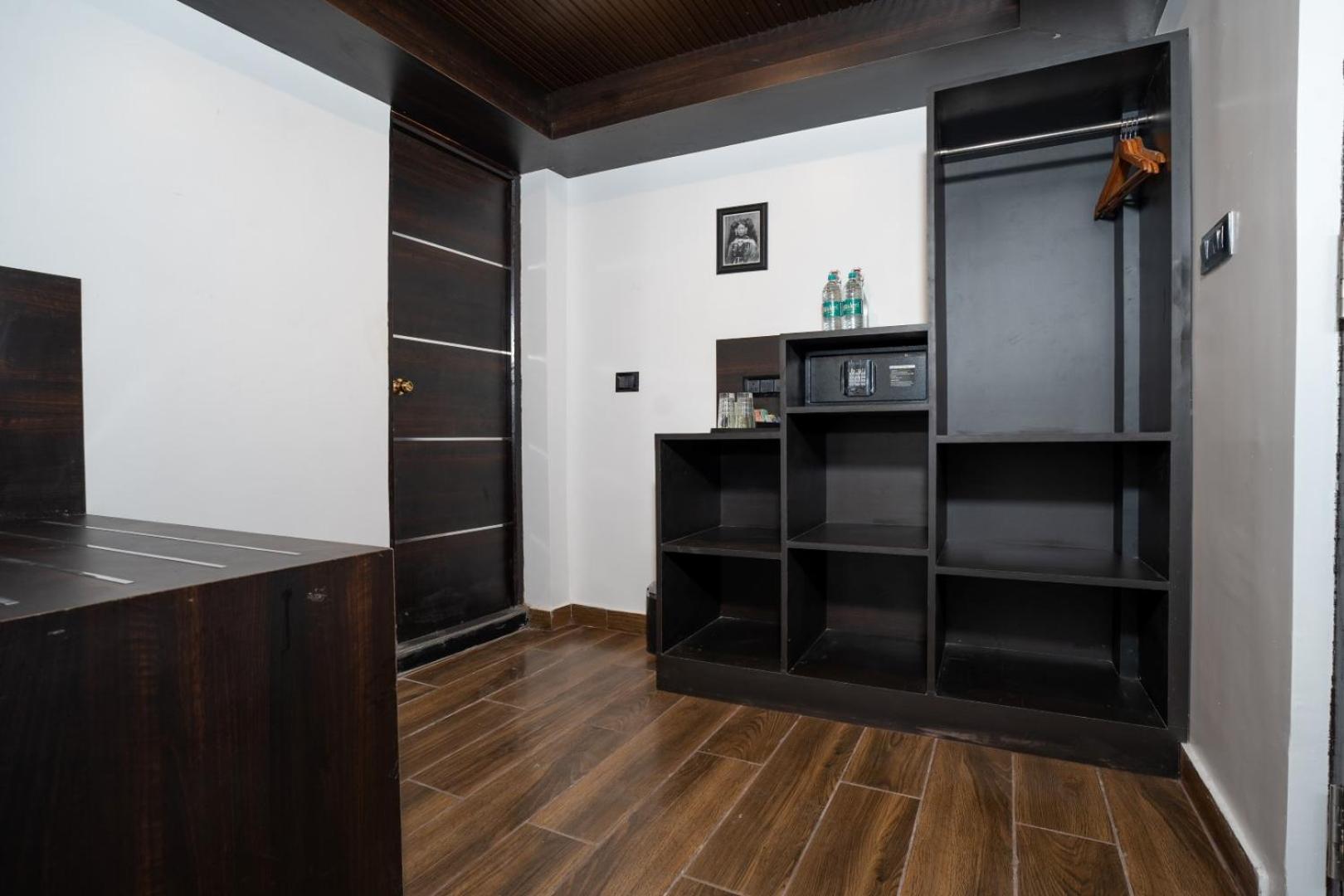 Deluxe Room - Photo 5