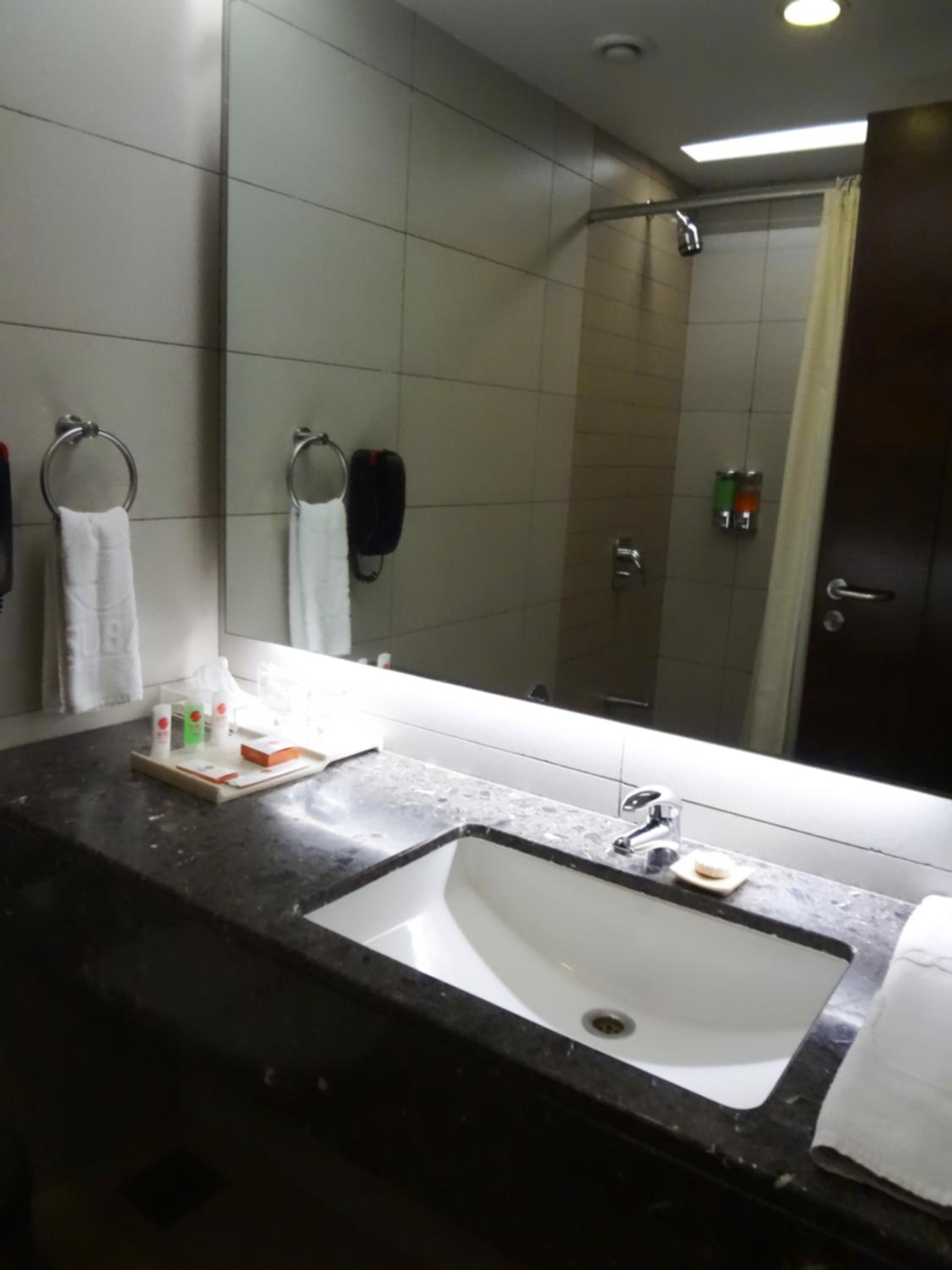 Deluxe Room (10% discount on Laundry) - Photo 6
