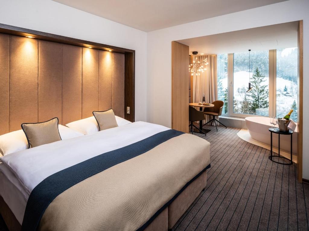 Double or Twin Room with View photo 2
