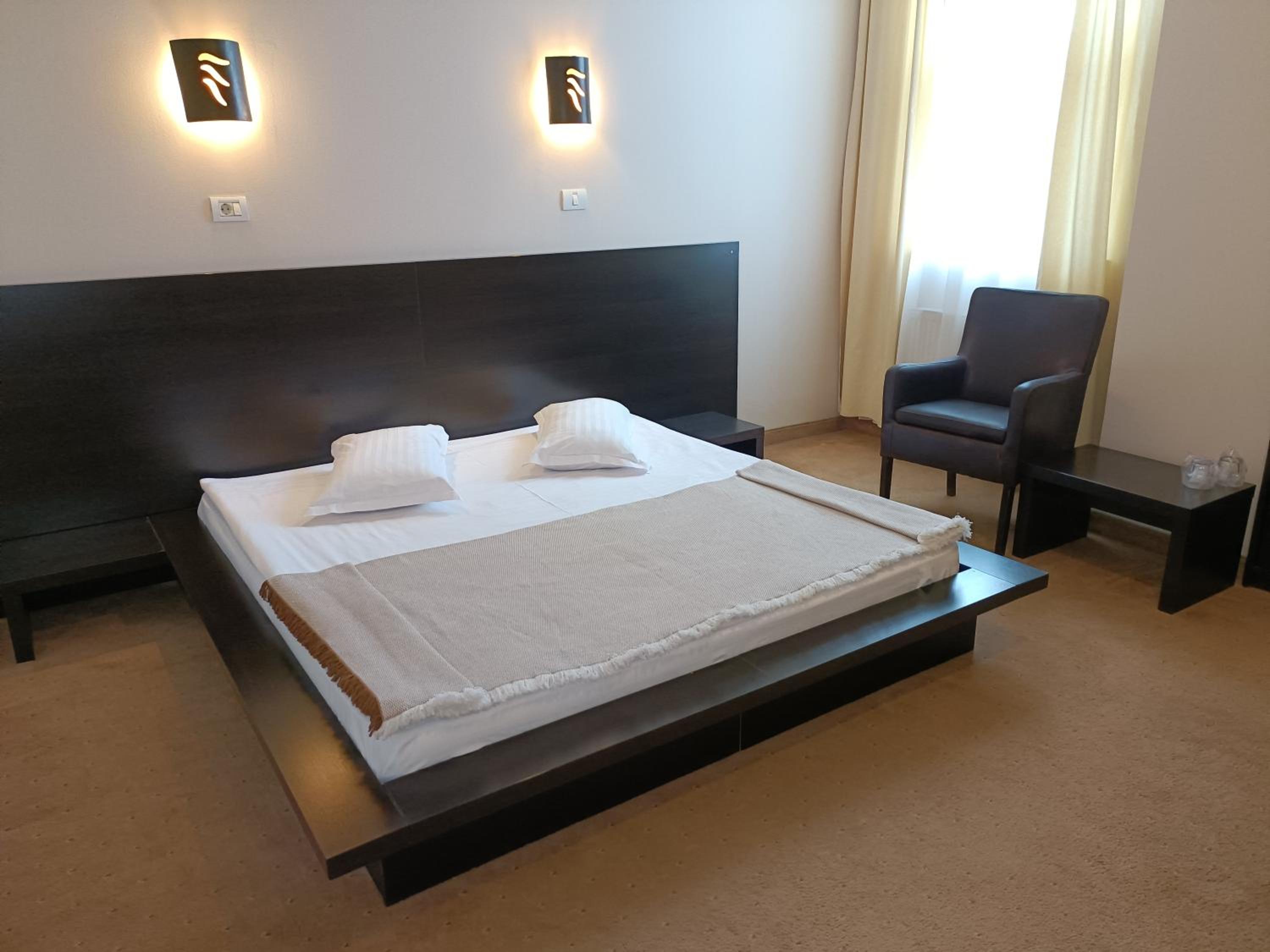 Single Room photo 2
