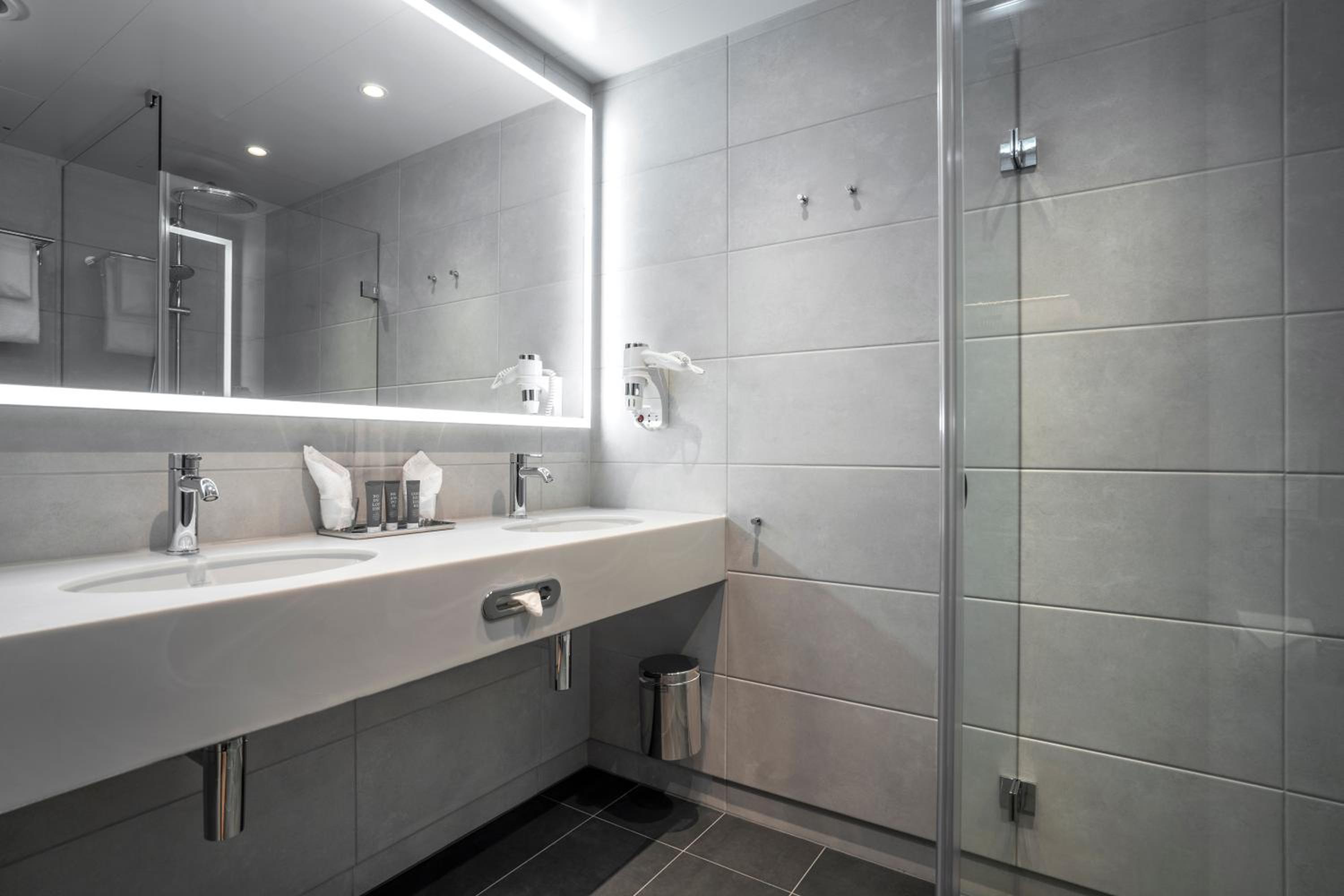 Business Double Room with Gym Access - Photo 7