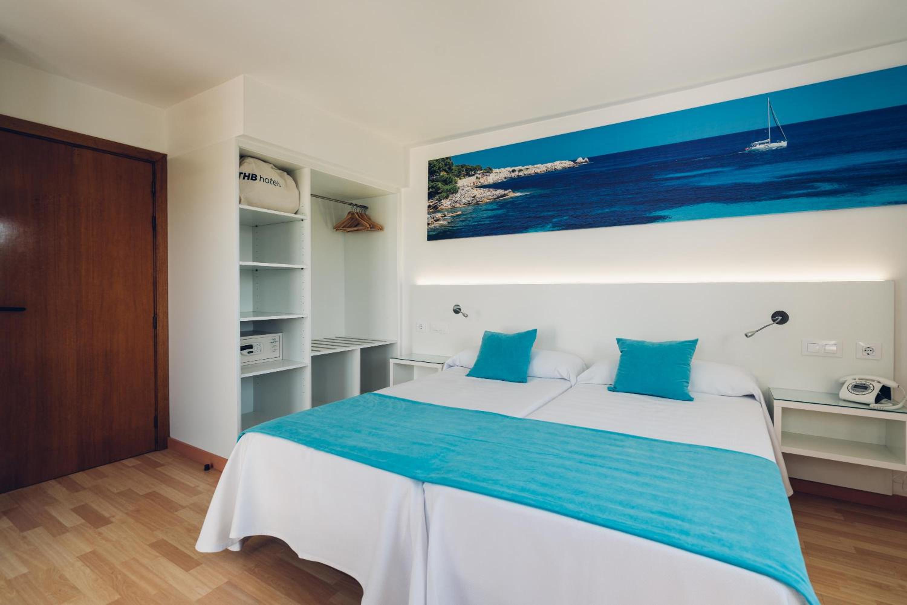 Superior Double Room with Pool View - Photo 6