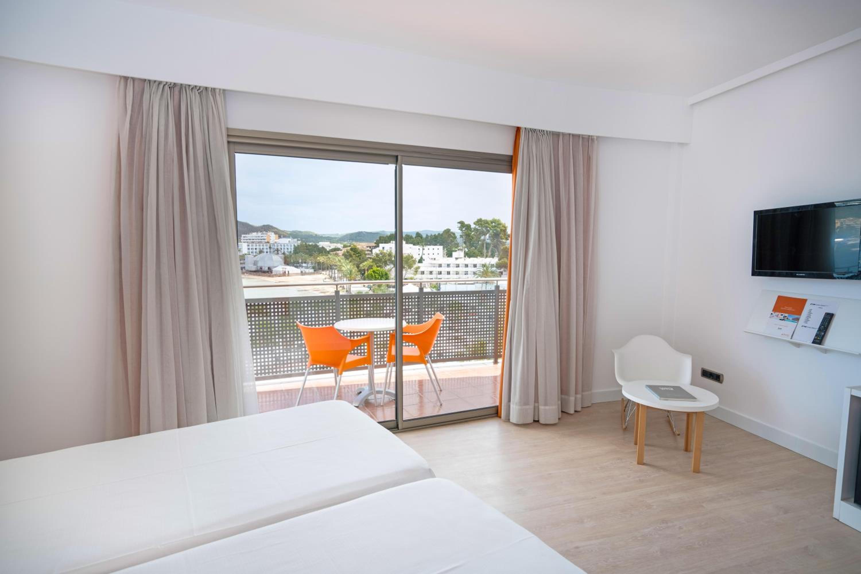 Superior Double Room with Sea View - Photo 1