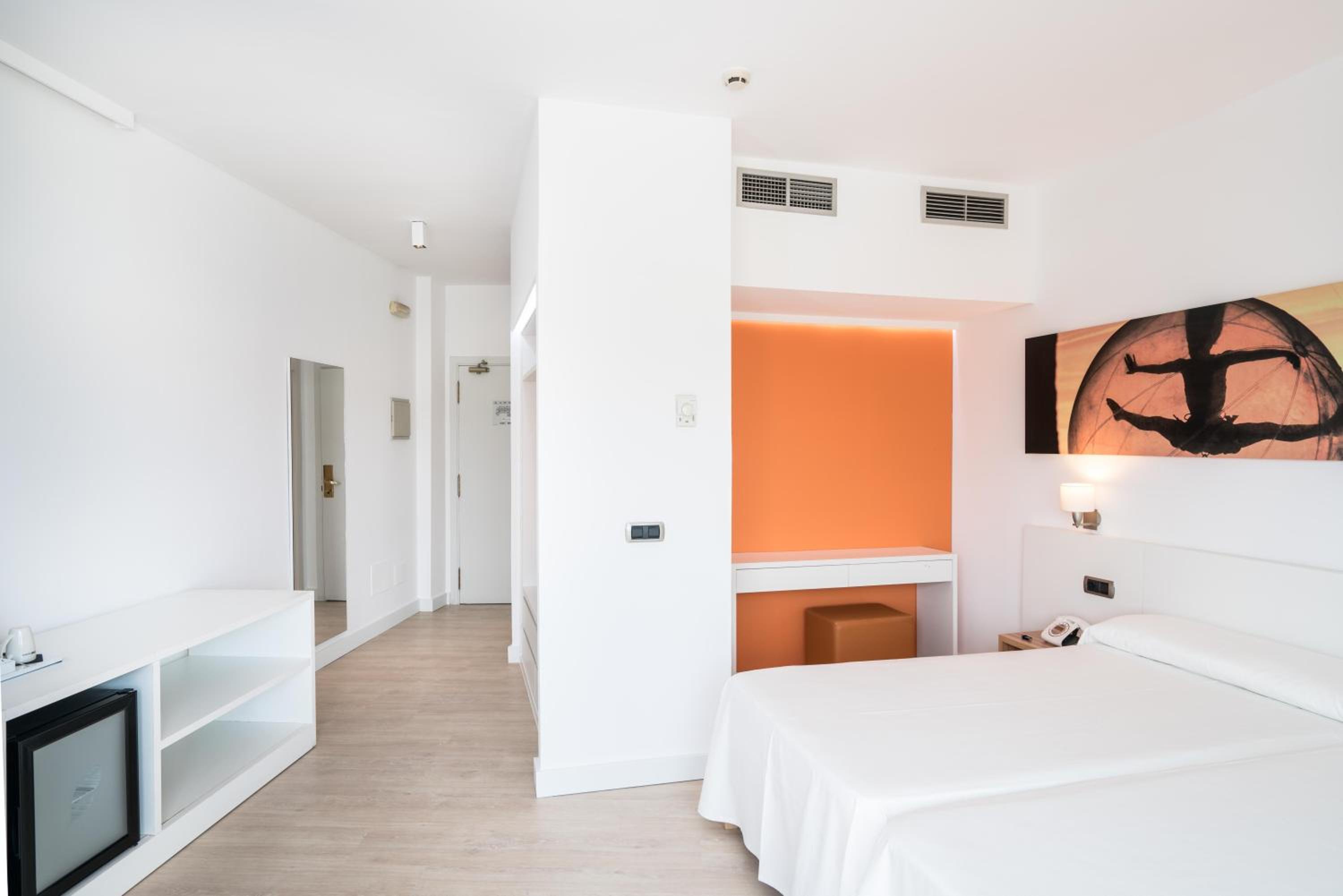 Superior Double Room with Sea View - Photo 6