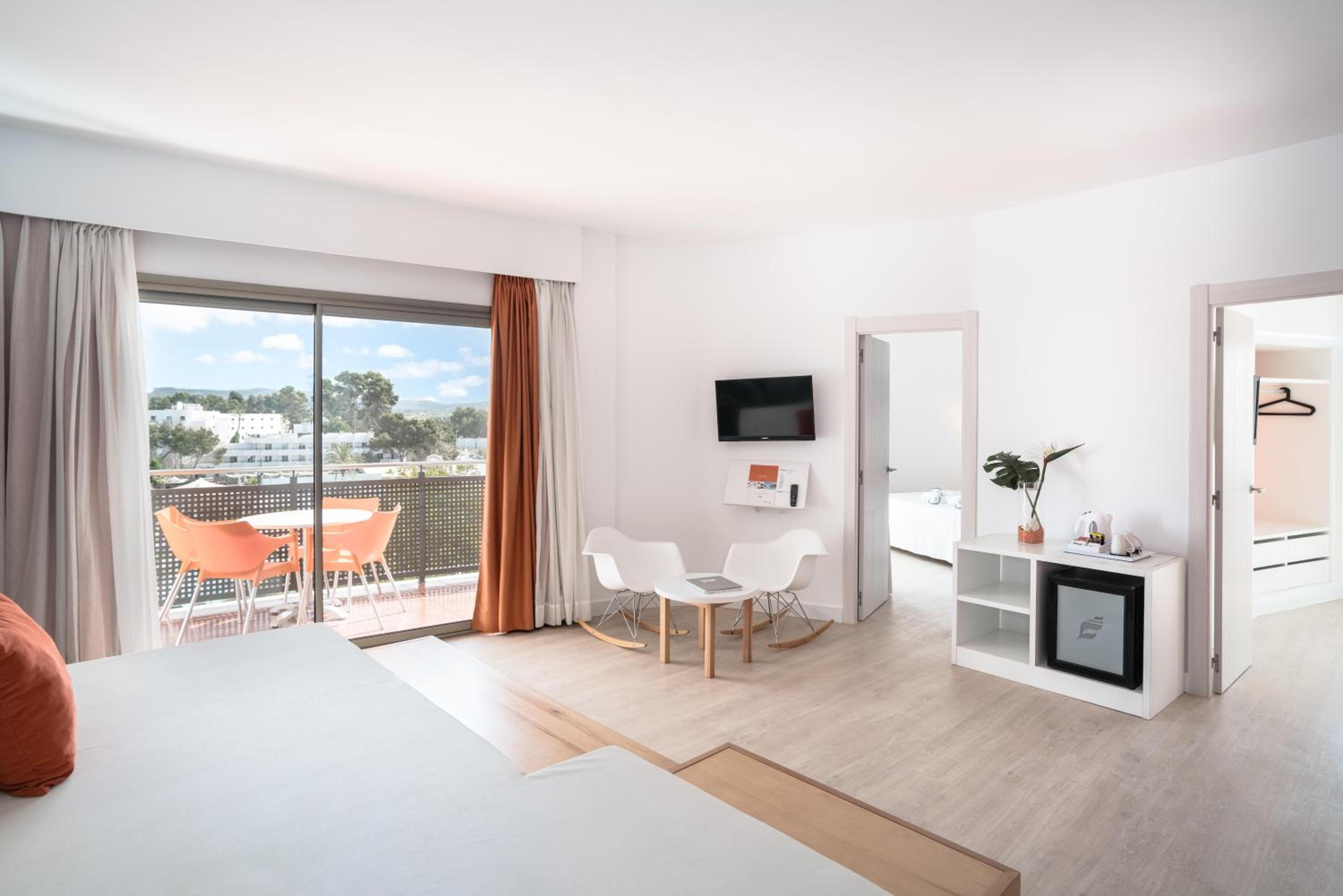 Suite - Photo 8