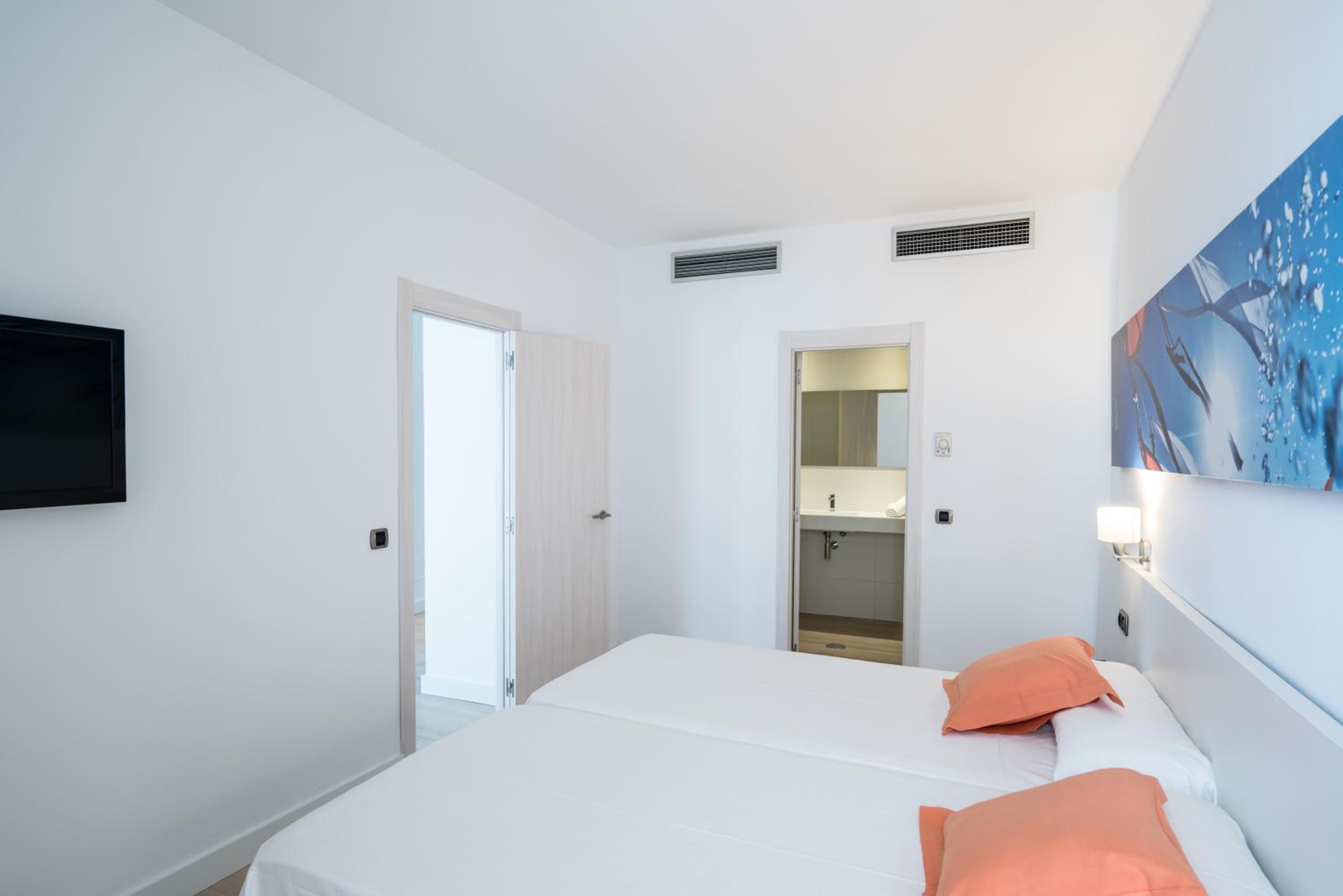 Suite - Photo 9