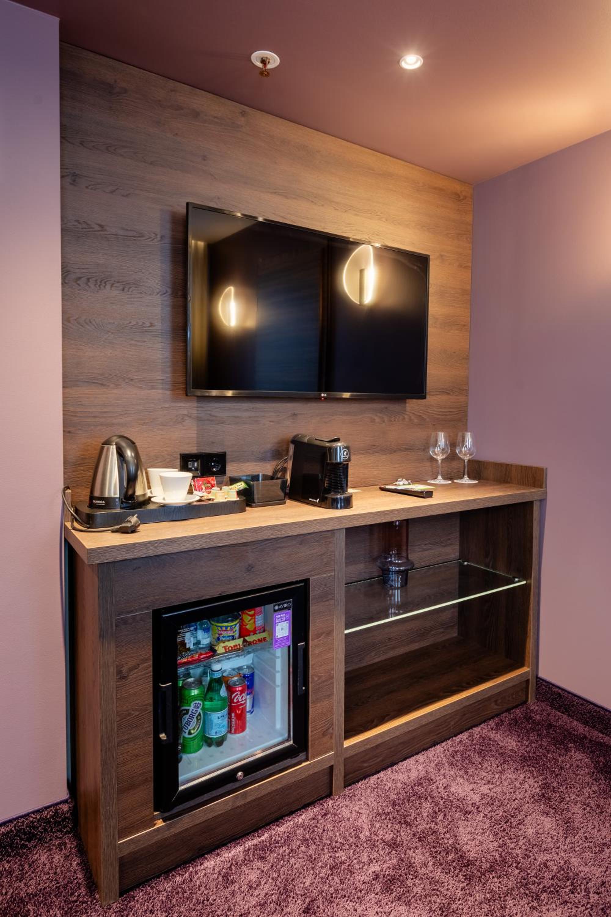 Suite - Photo 4