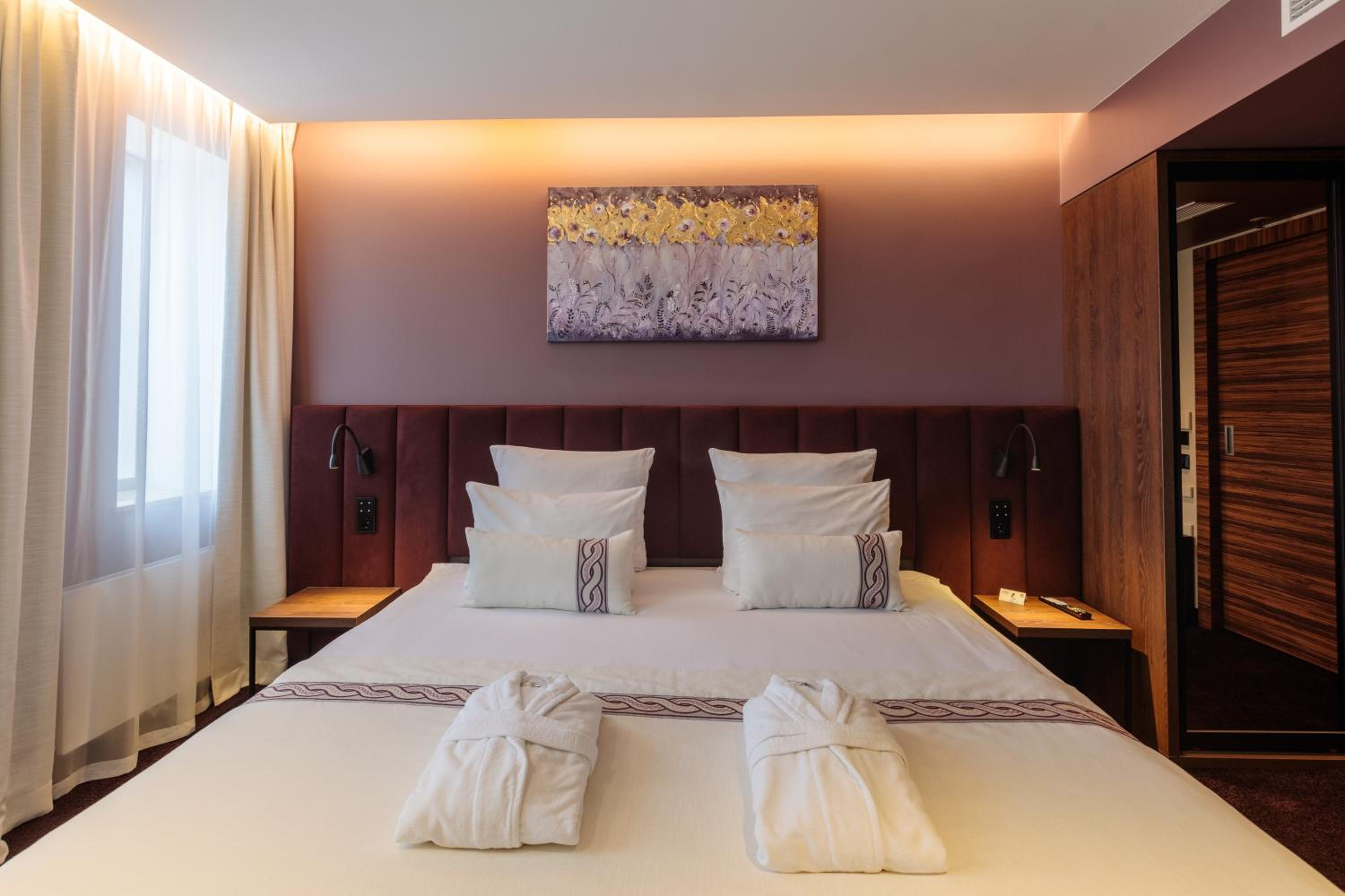Suite - Photo 8