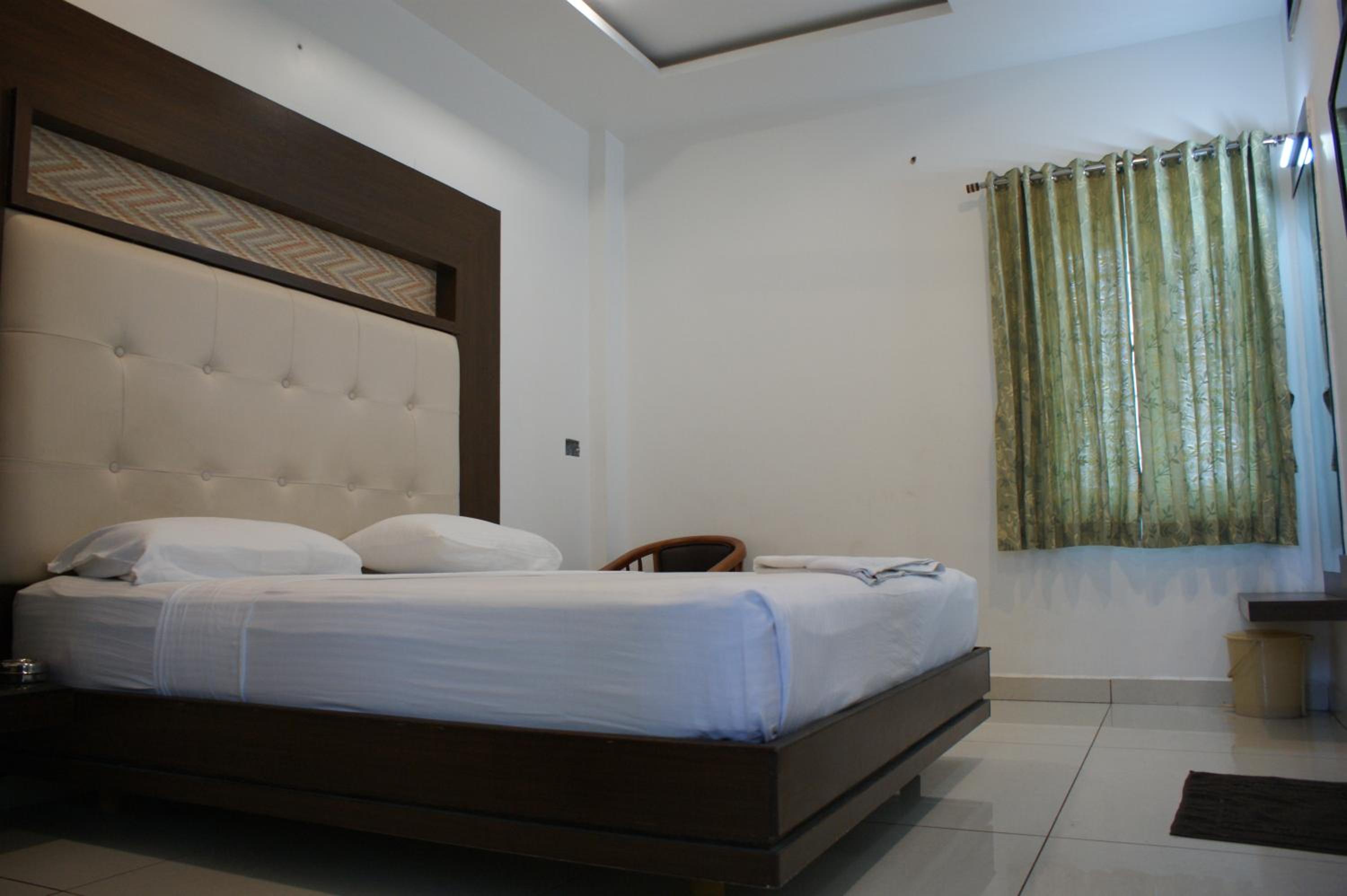 Deluxe Double or Twin Room photo 2
