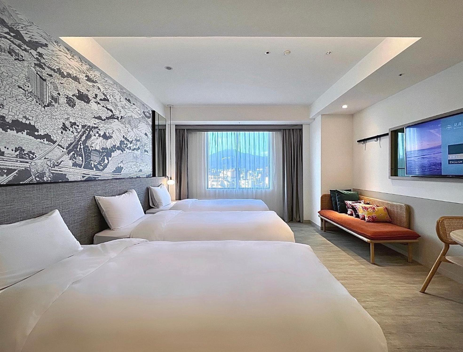 Deluxe Triple Room photo 2