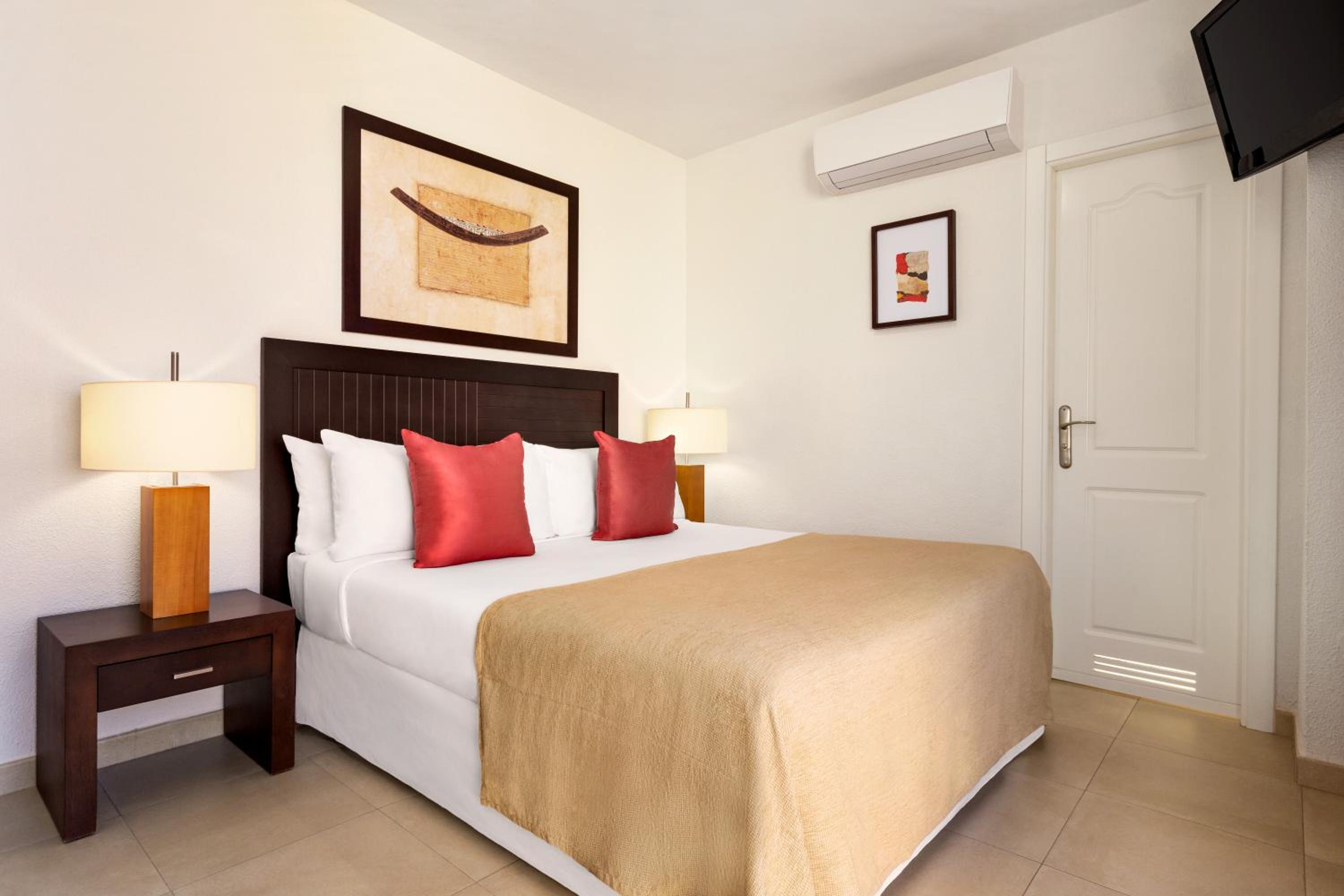 Apartamento de tres habitaciones con vista al mar