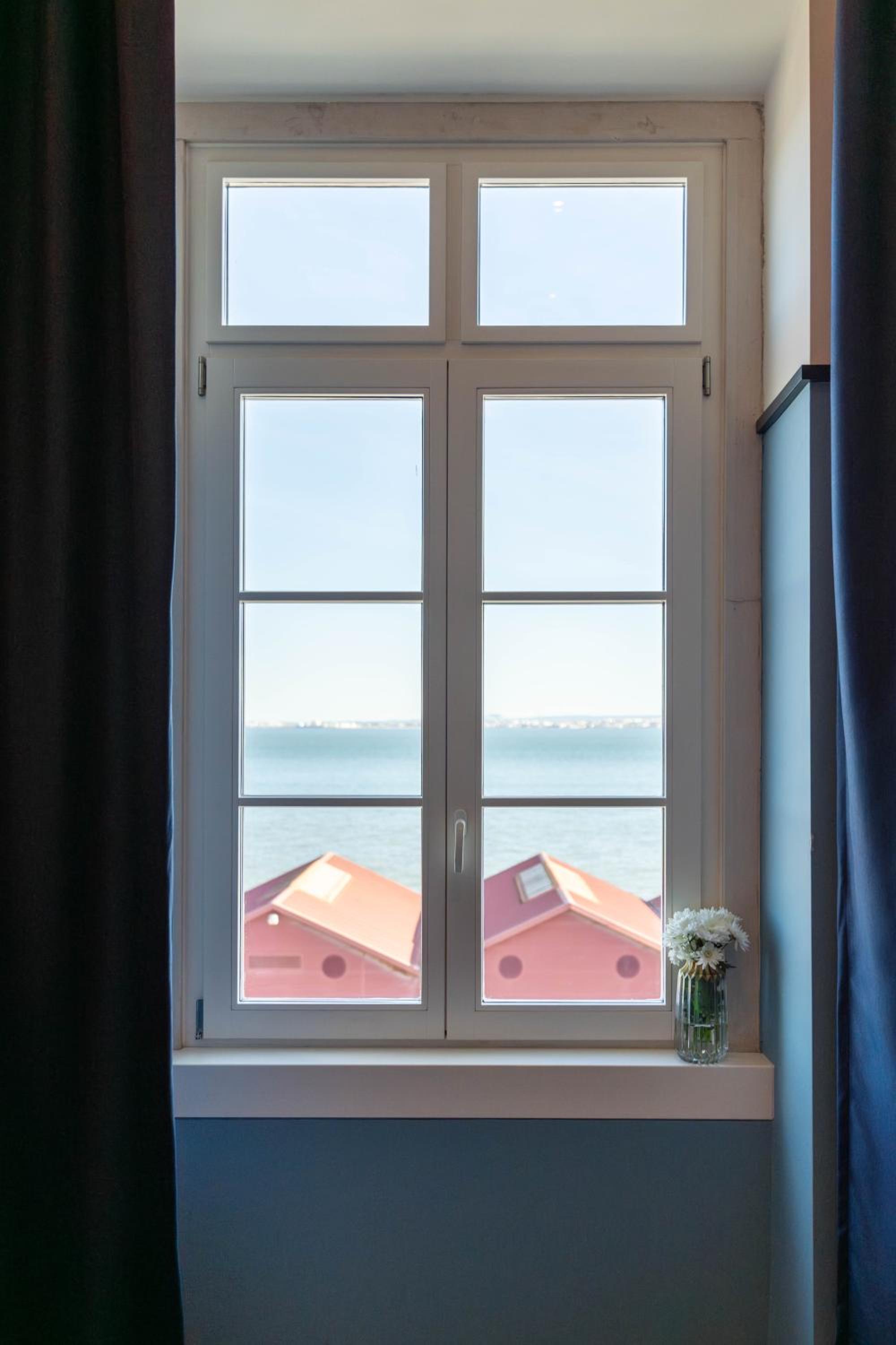 Cozy Double Room with River View