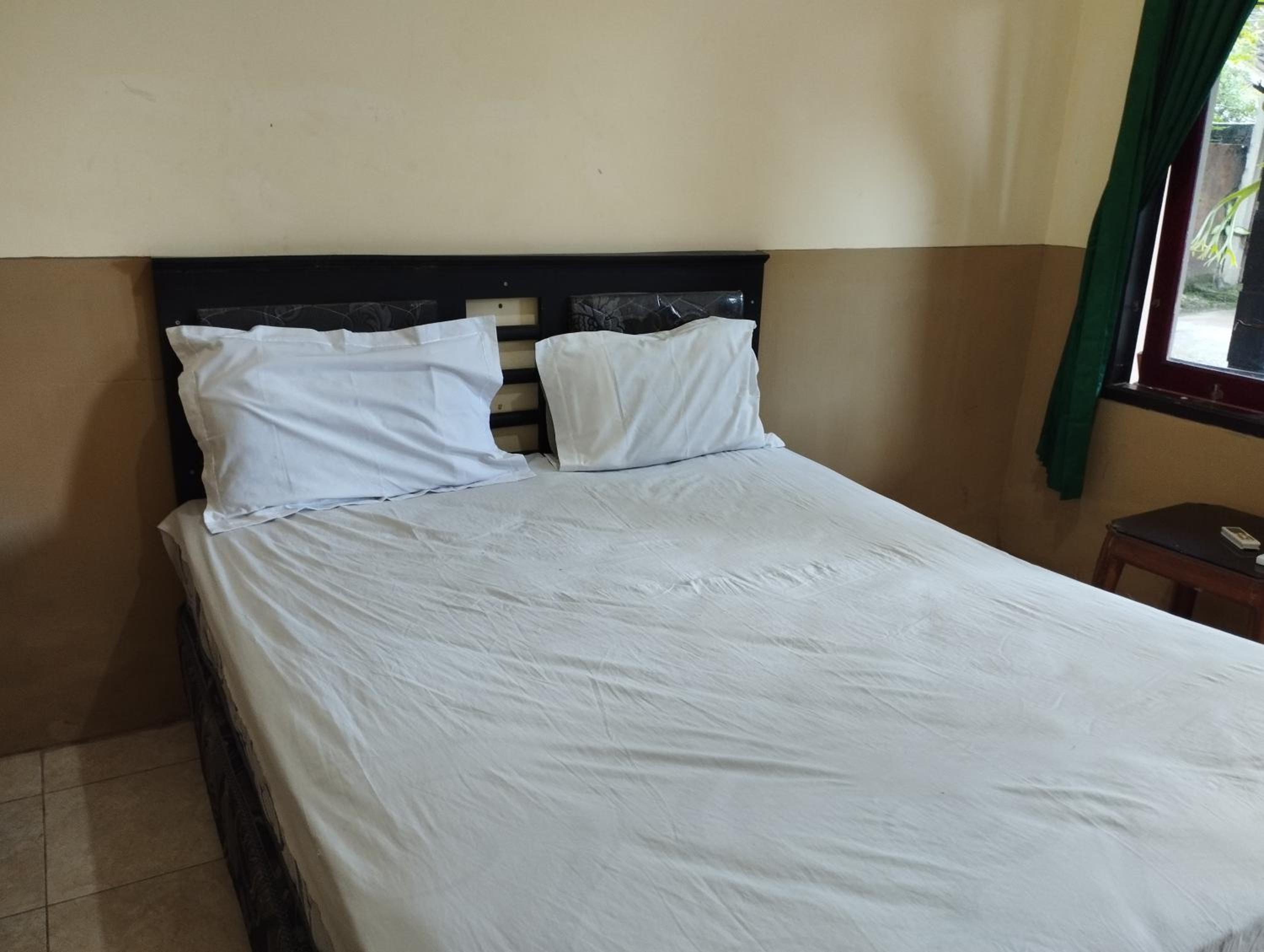 Standard Queen Room photo 2