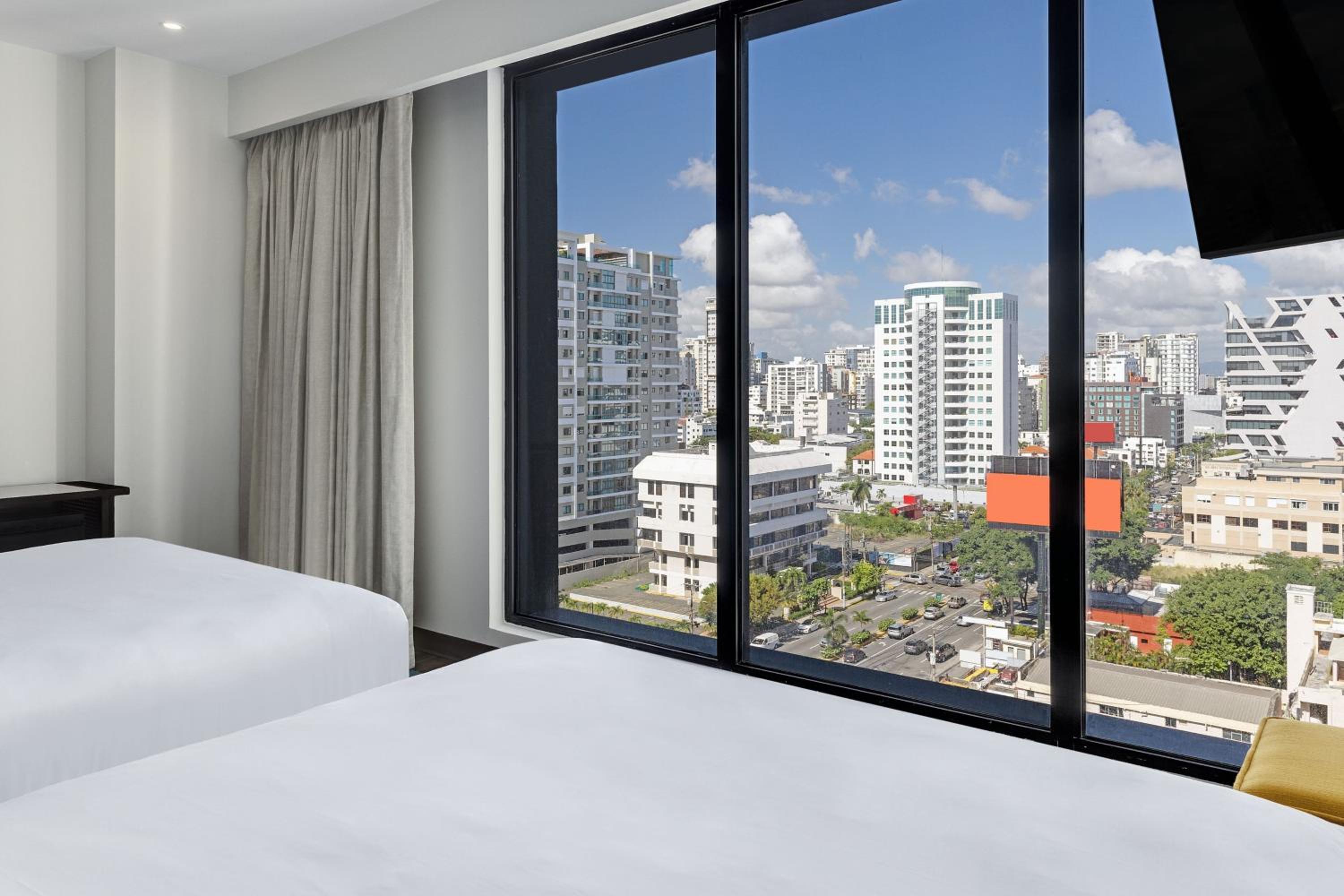 Urban 2 Queen Beds, City View