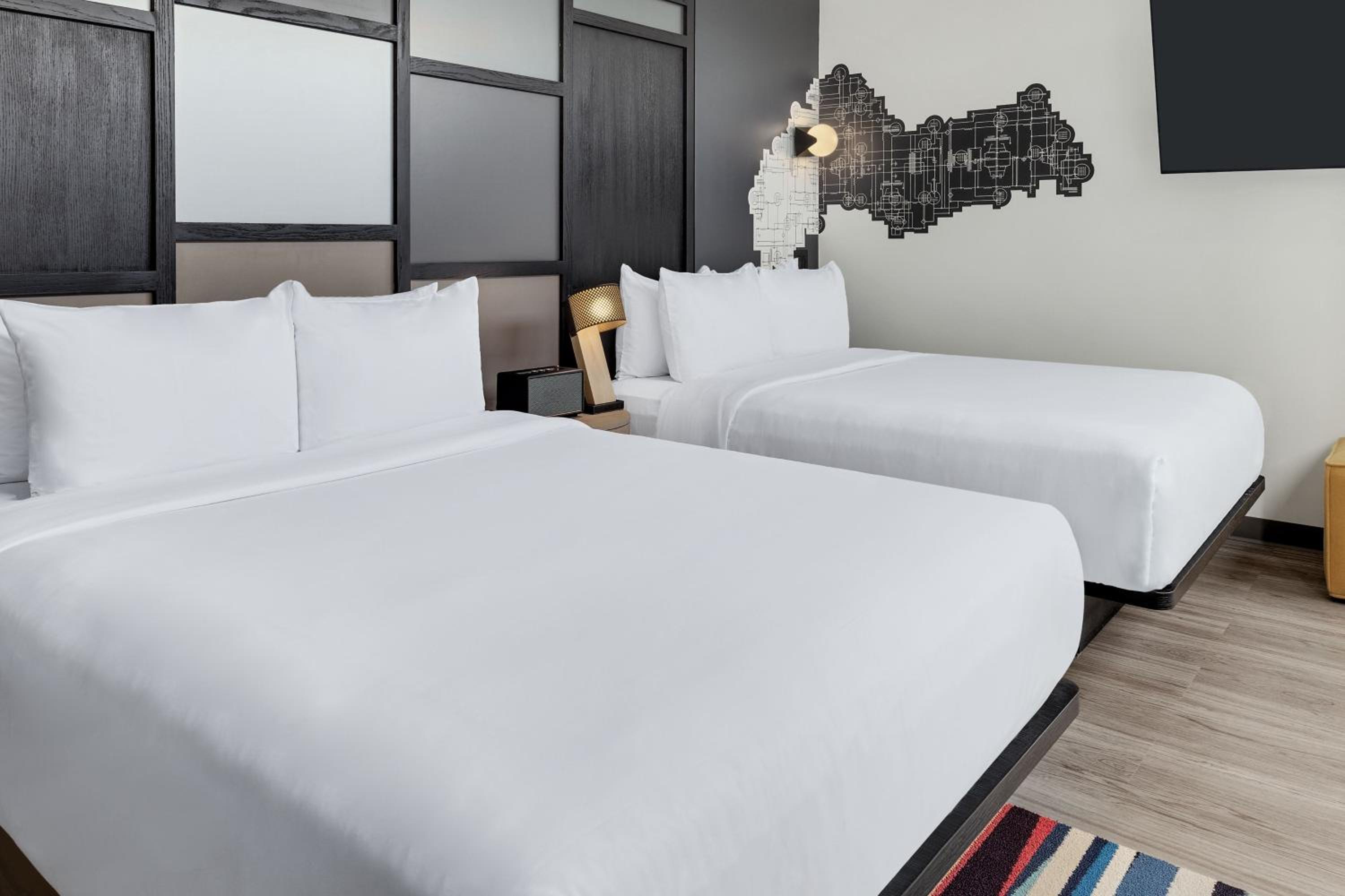 Aloft 2 Queen Beds. Limited View