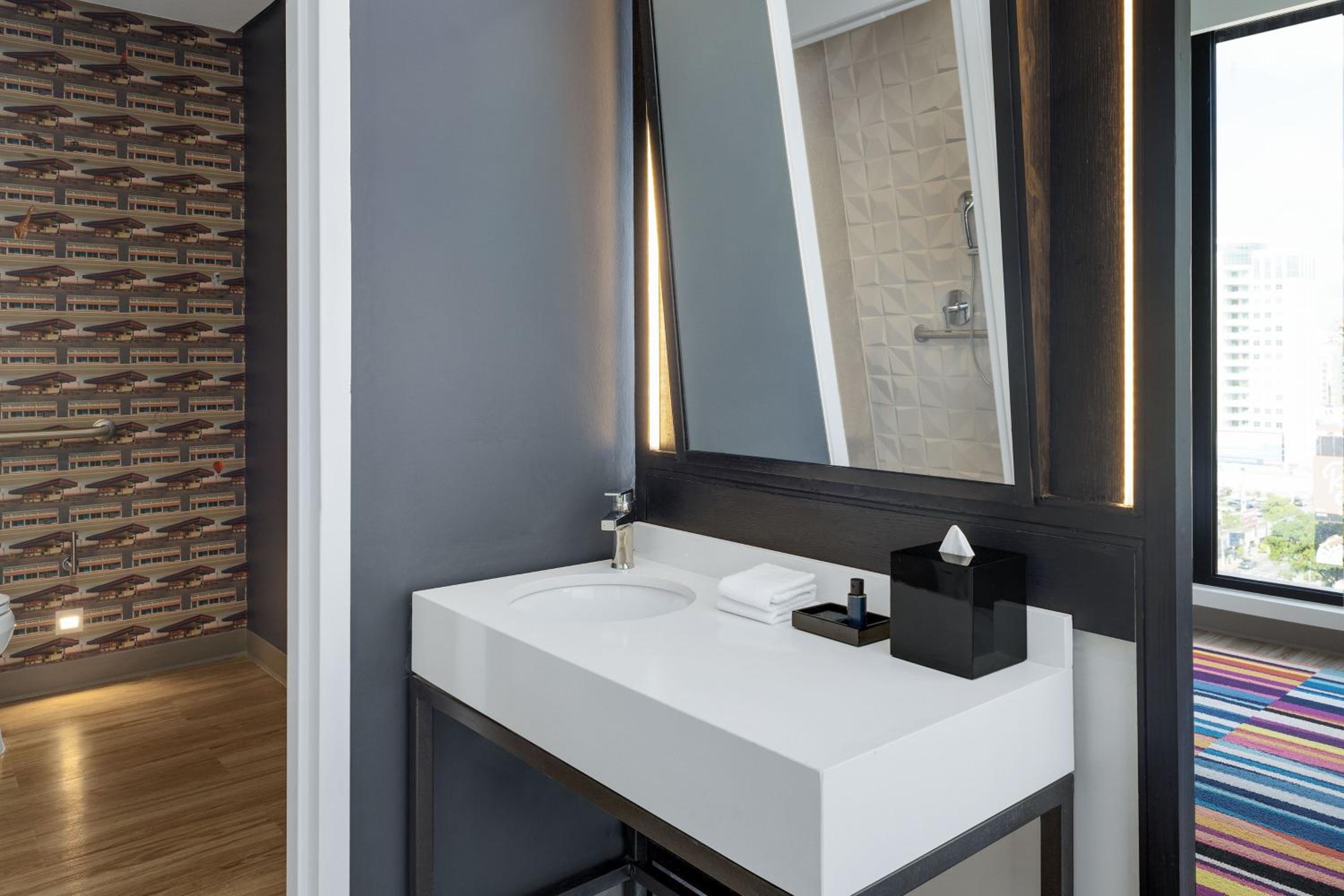 Urban 1 King Room, City View