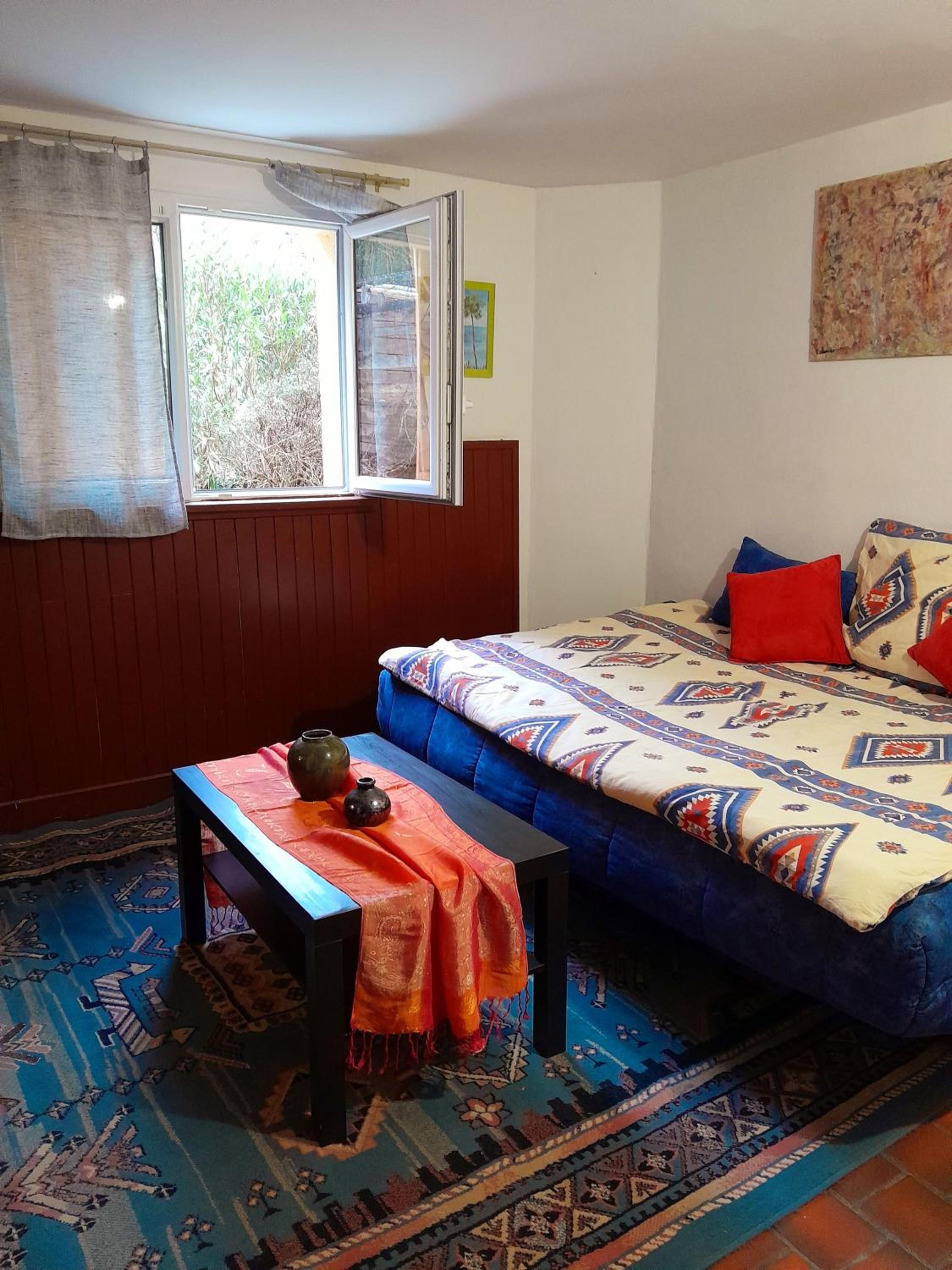 Apartment with Terrace - Photo 13