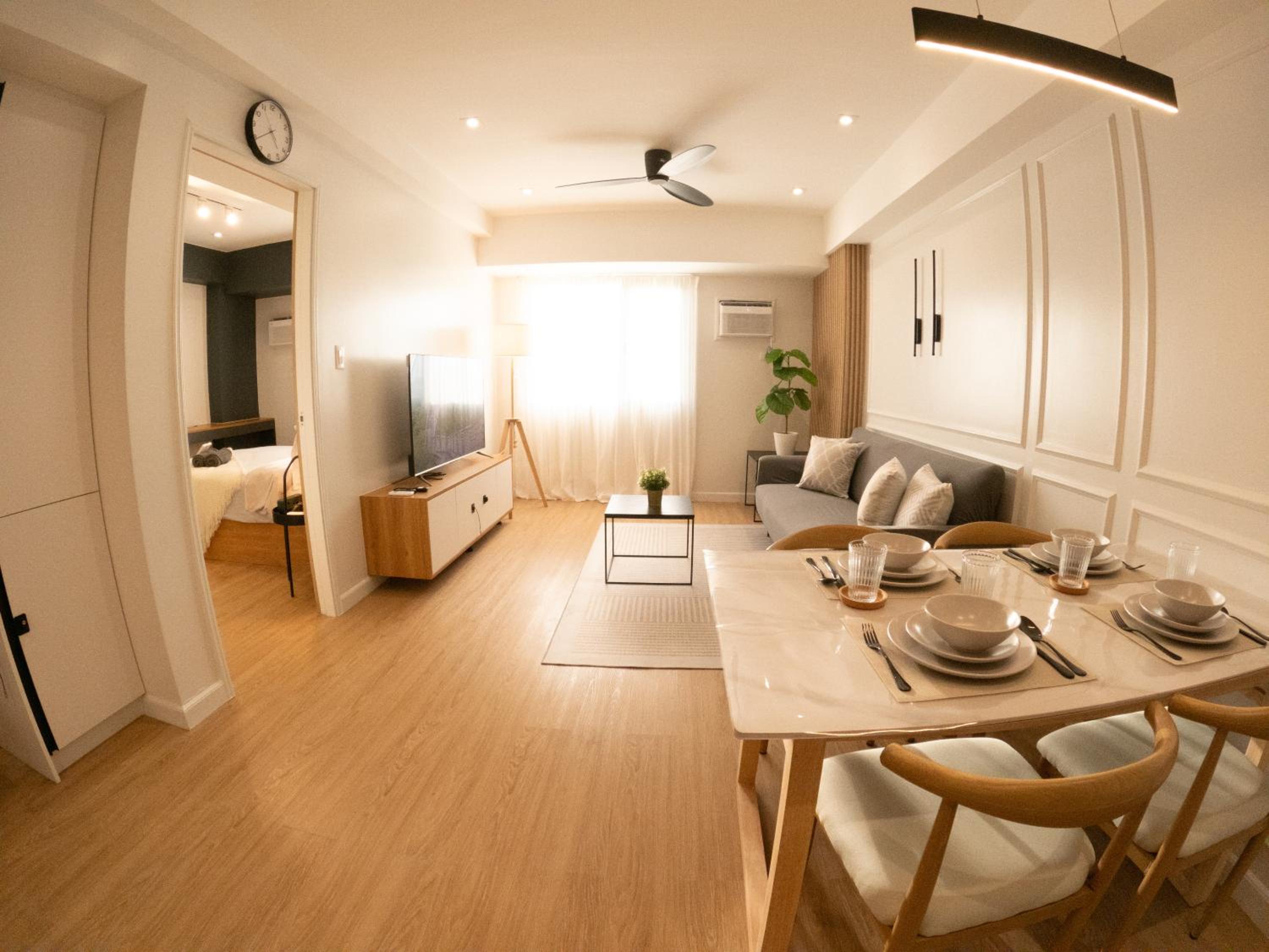 One-Bedroom Apartment photo 2