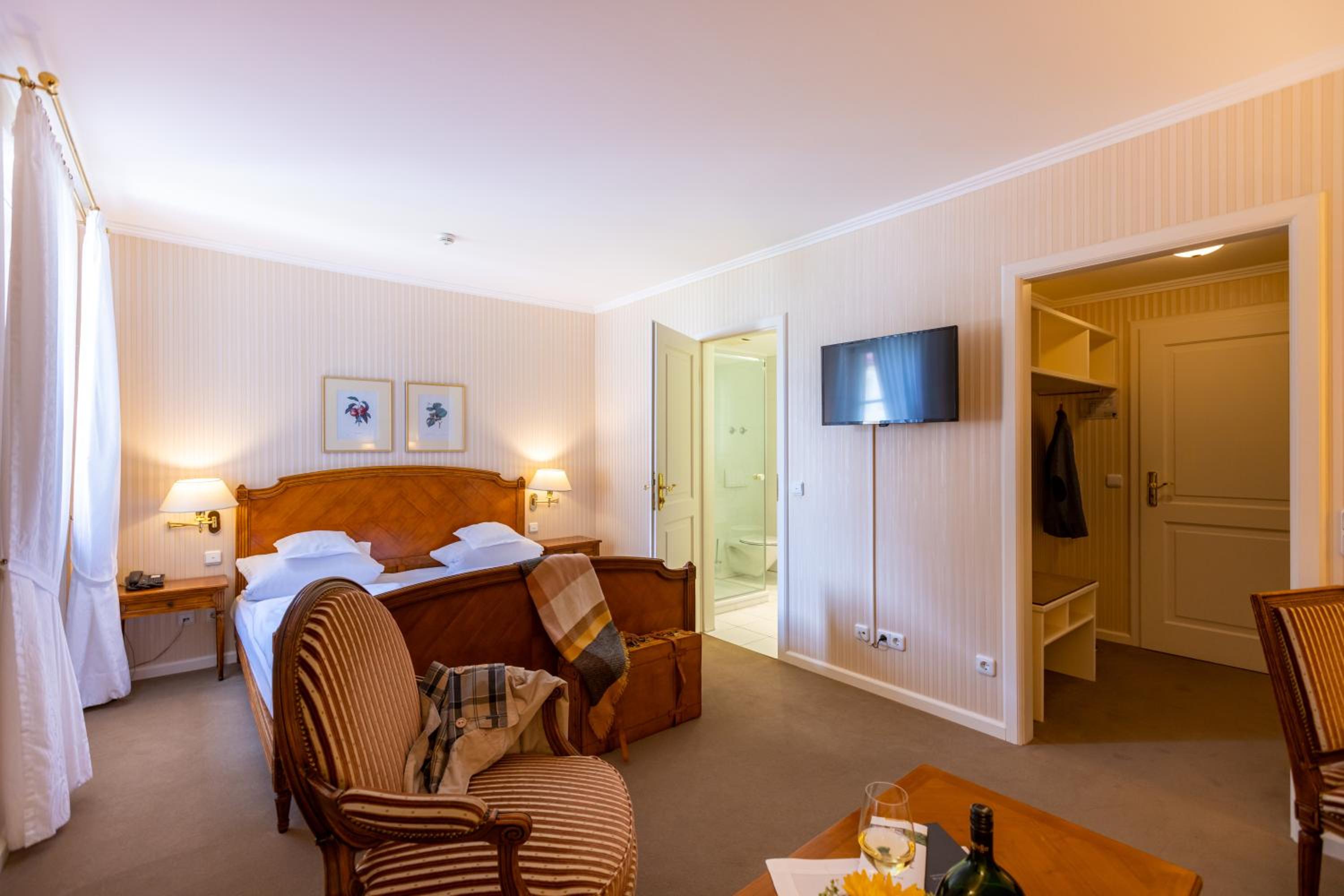 Deluxe Double Room photo 2