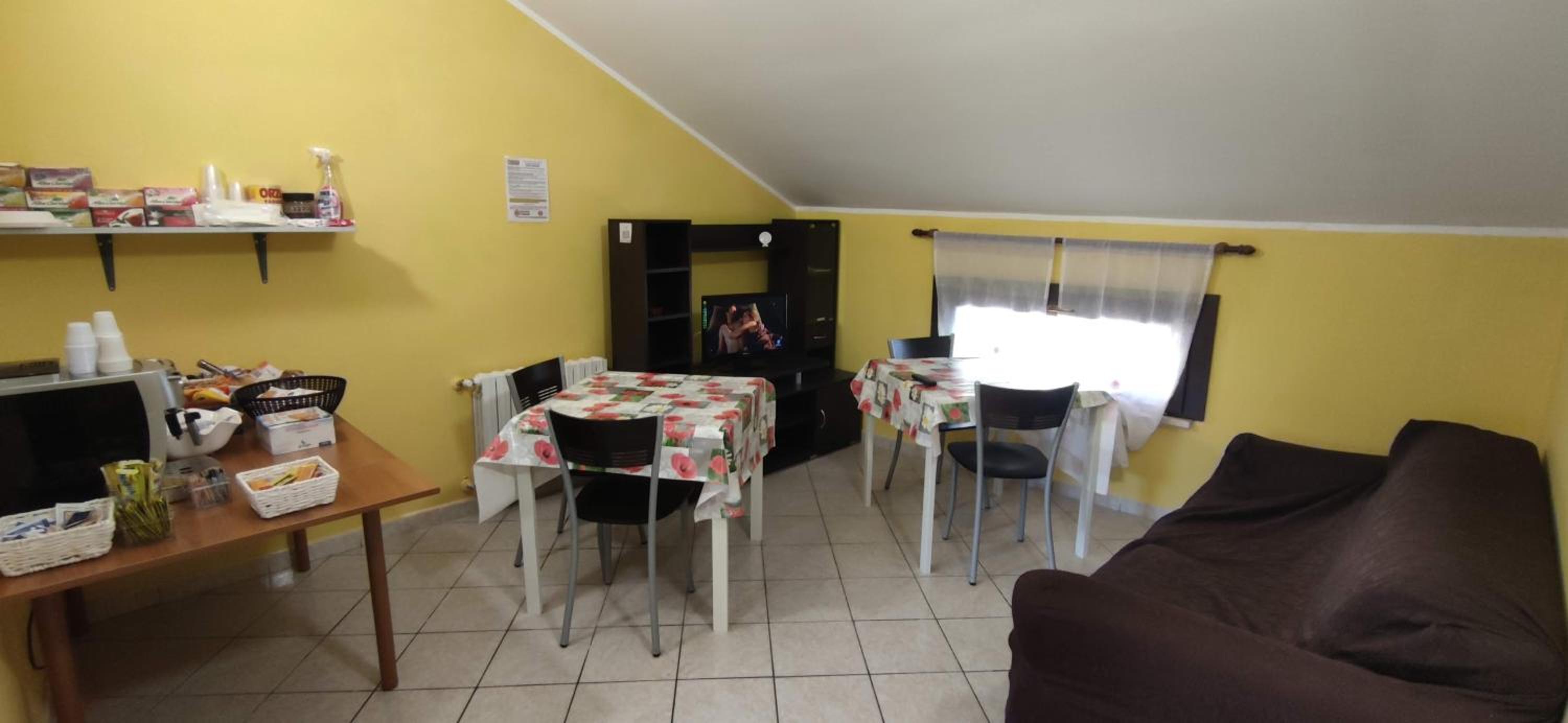 Triple Room with Private Bathroom photo 3