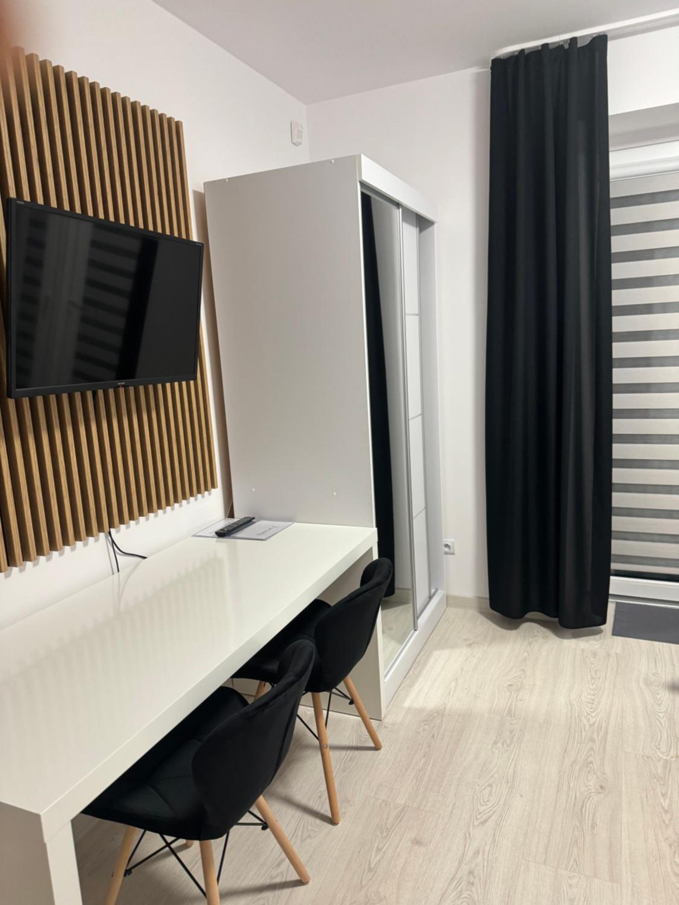 Double Room - Photo 6