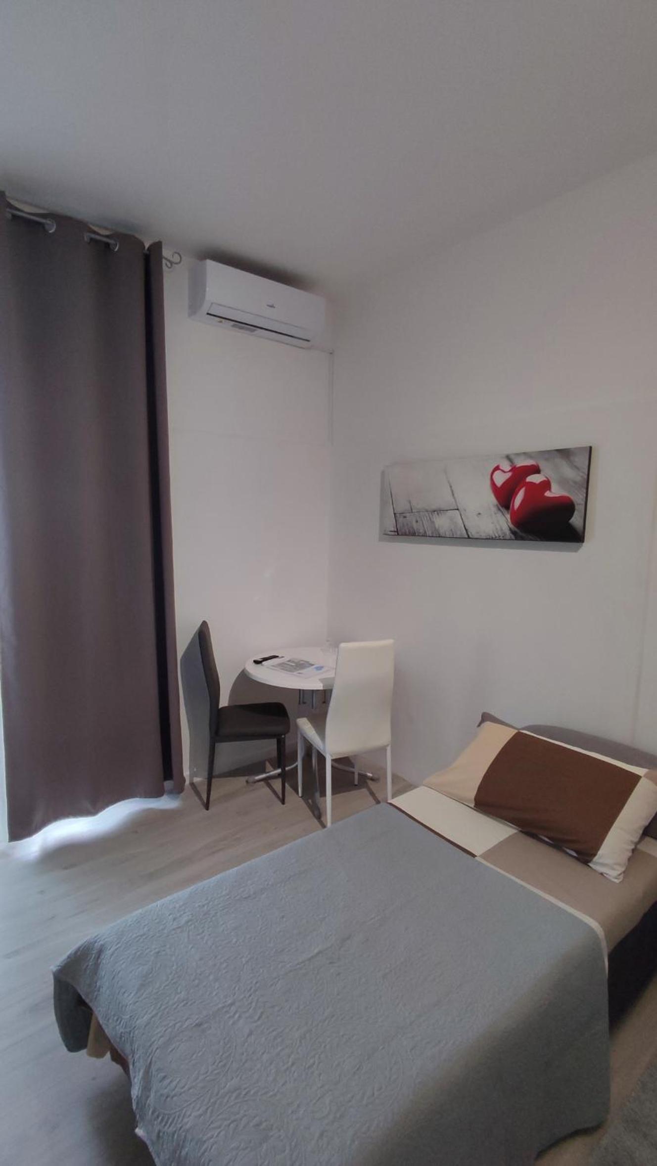 Comfort Triple Room - Photo 10