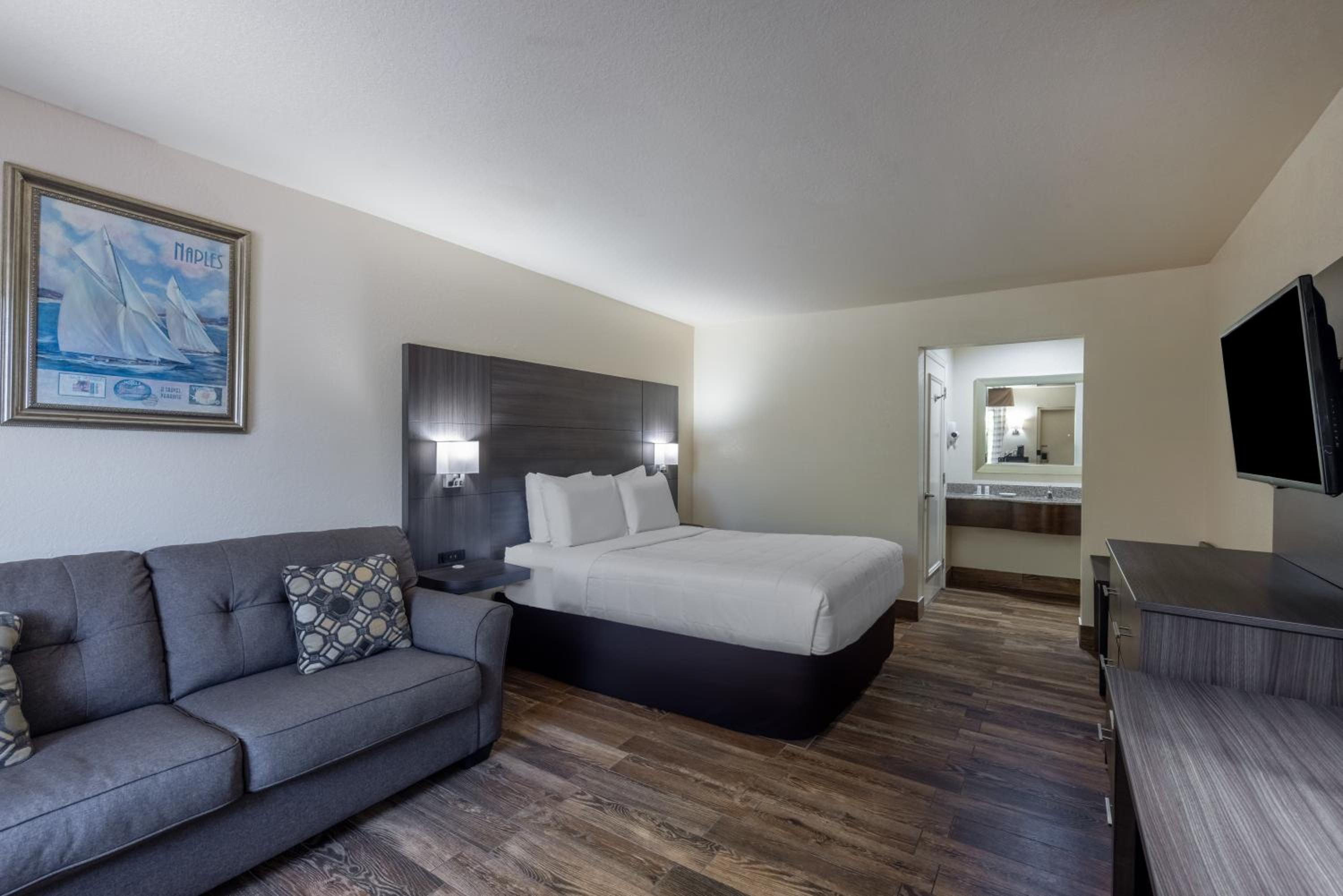 Deluxe Queen Room  - Ground Floor/Non-Smoking - Photo 5
