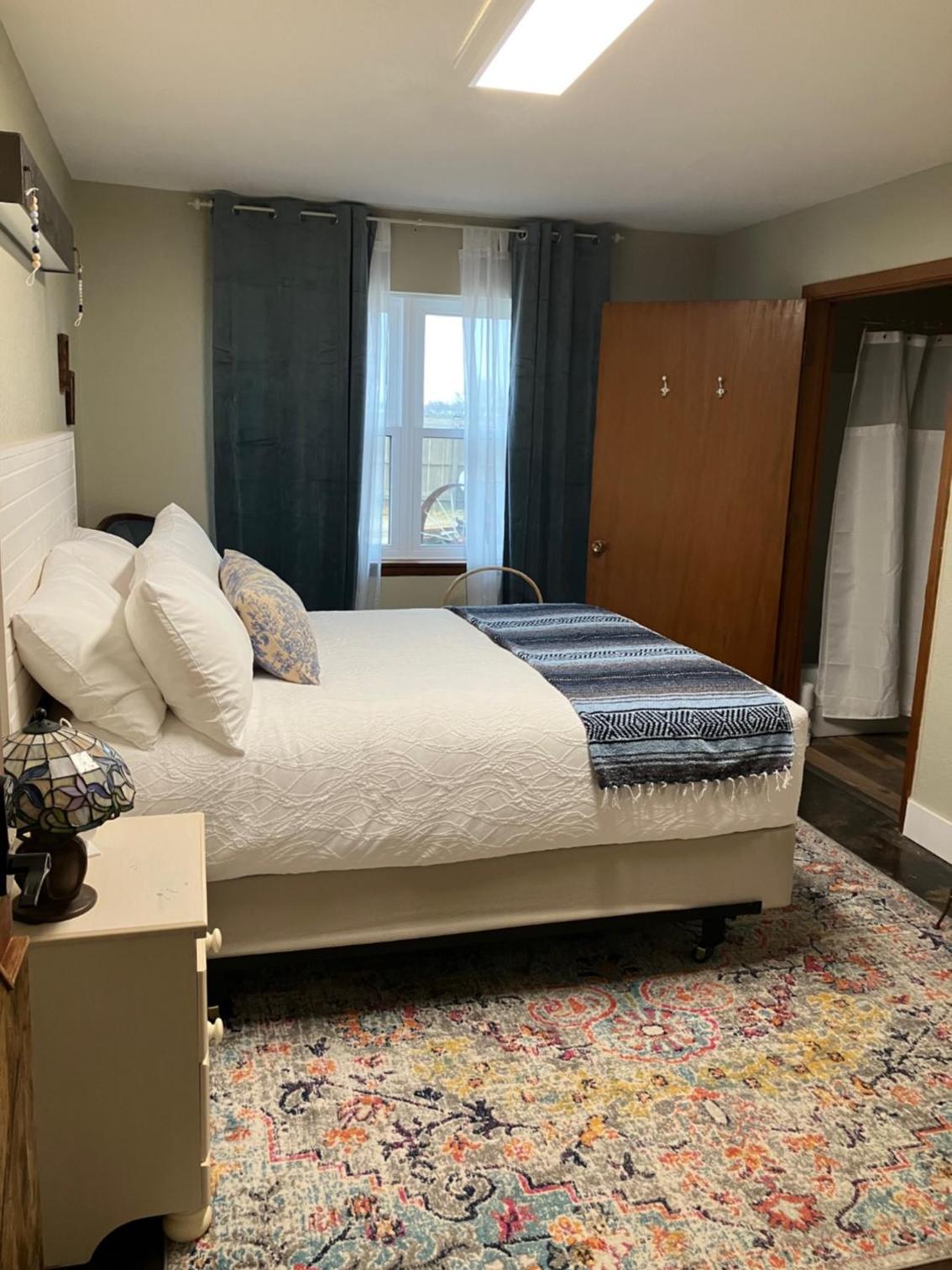 Queen Room With Garden View