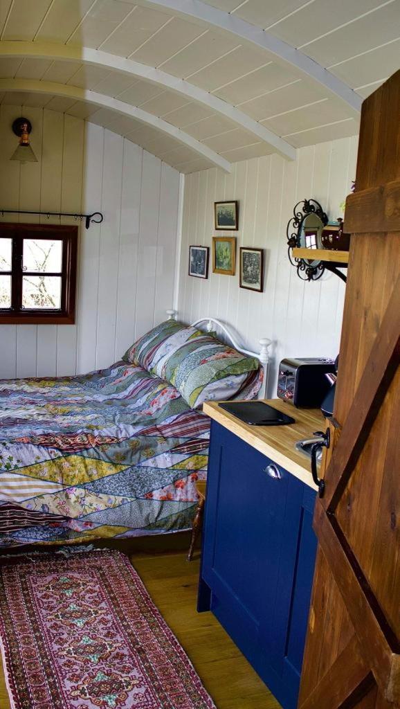 Double Room with Private Bathroom photo 1