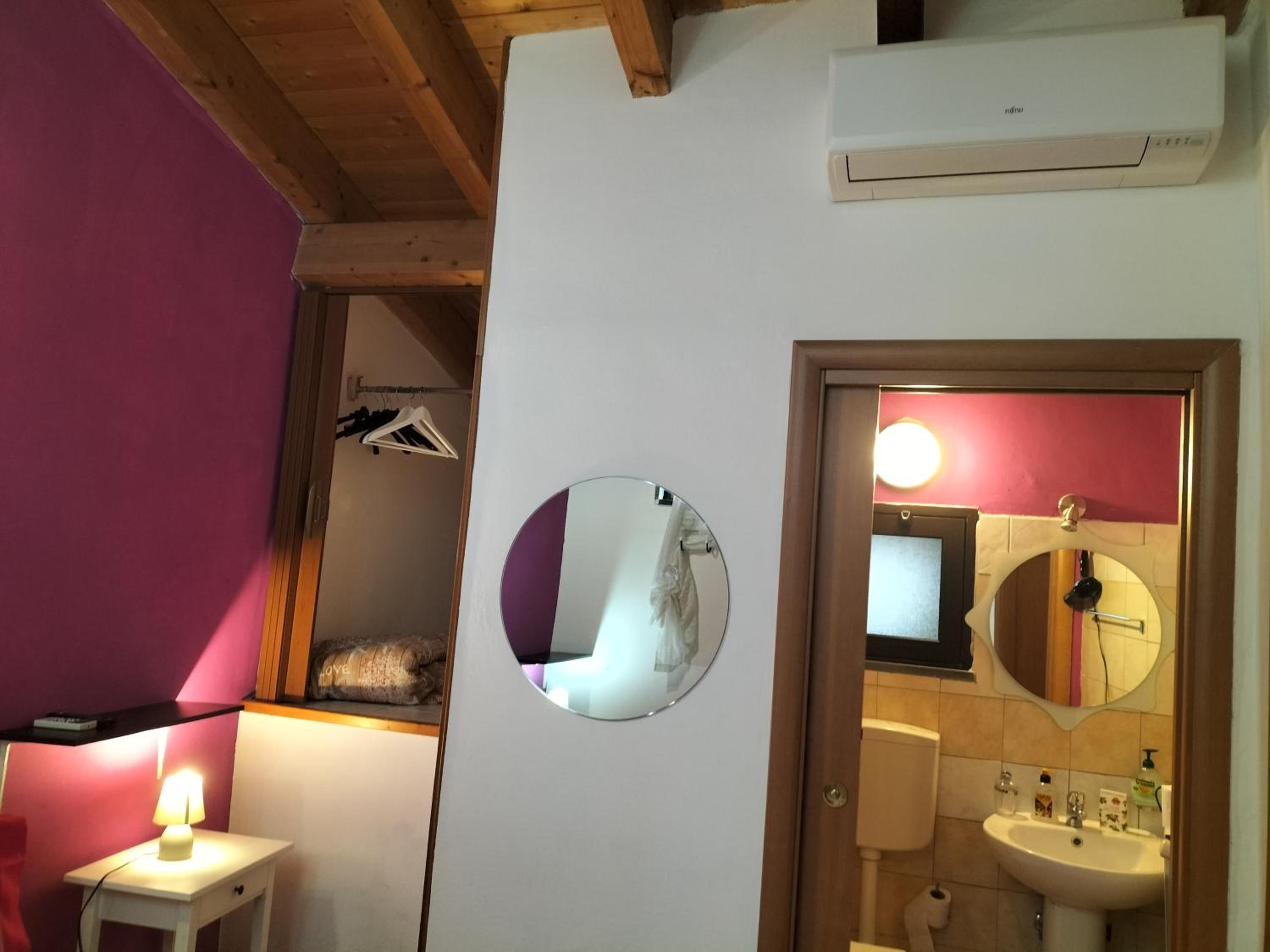 Economy Double or Twin Room photo 3