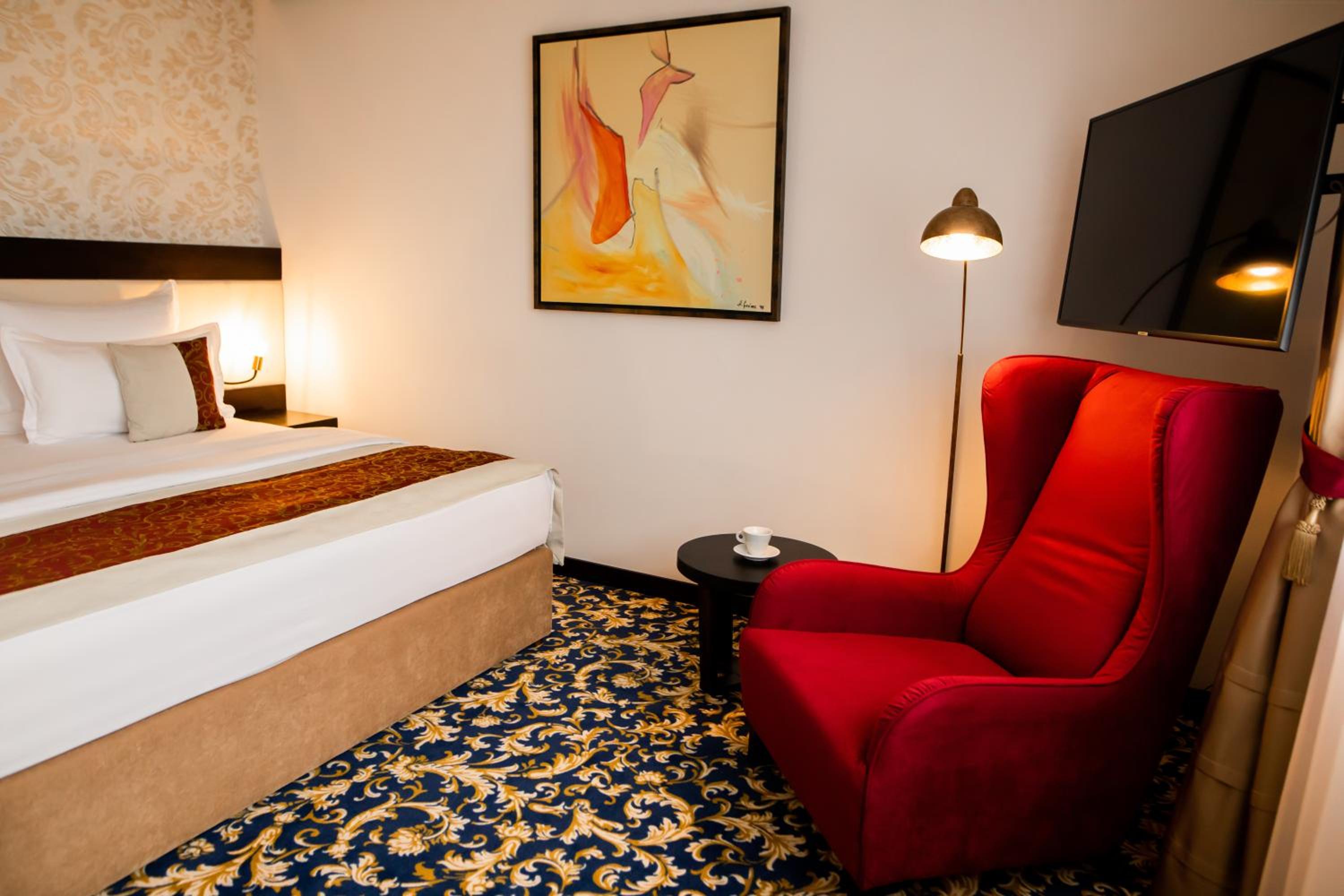 Elegance Double Room photo 2